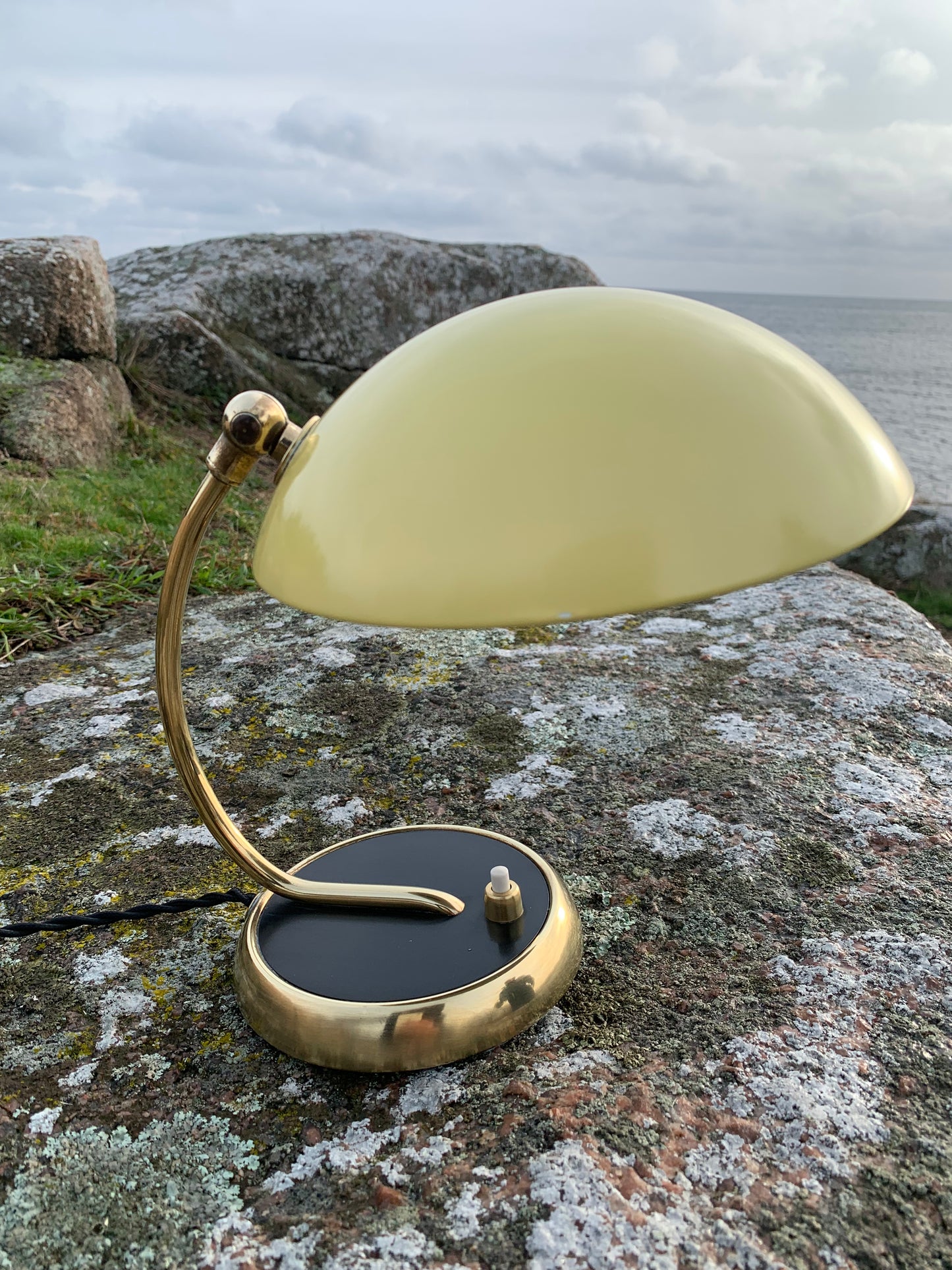 Helo vintage lampa - Gul