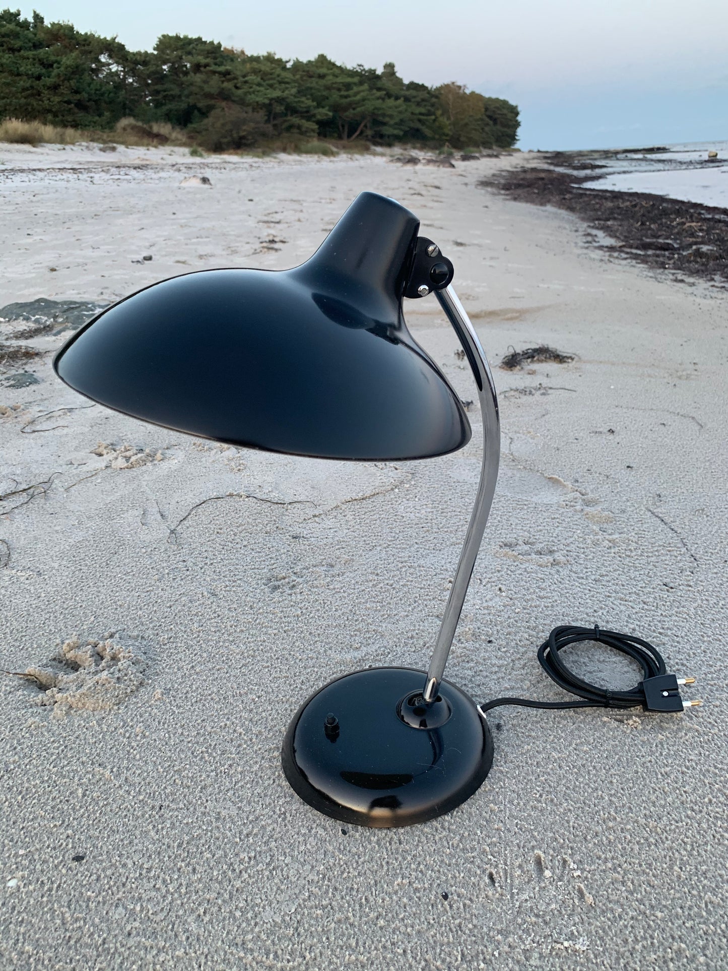 Kaiser Idell 6786 - Svart
