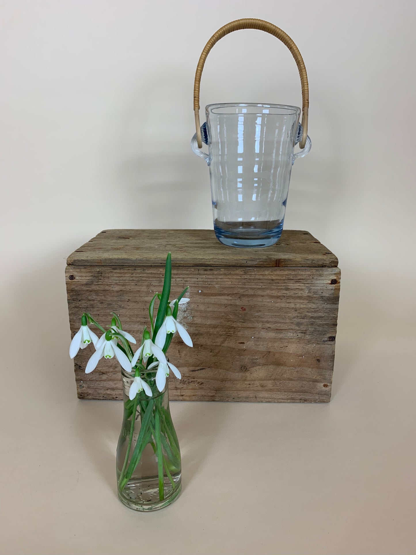 Ishink från Holmegaard i glas med handtag