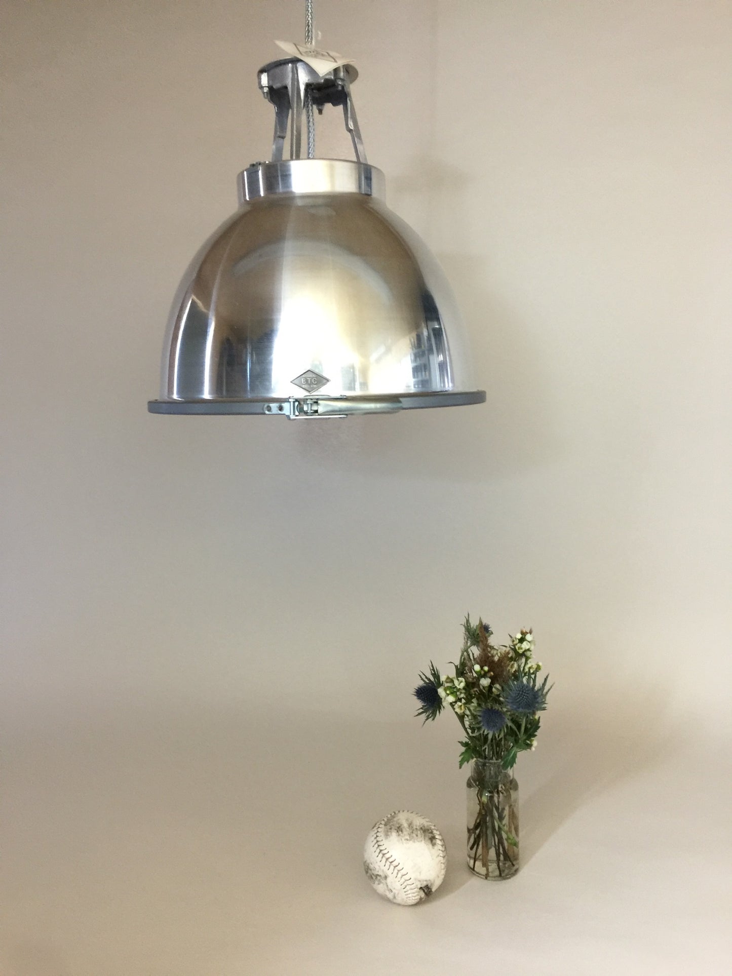 Original BTC lampa - Titan med sandblästrat glas