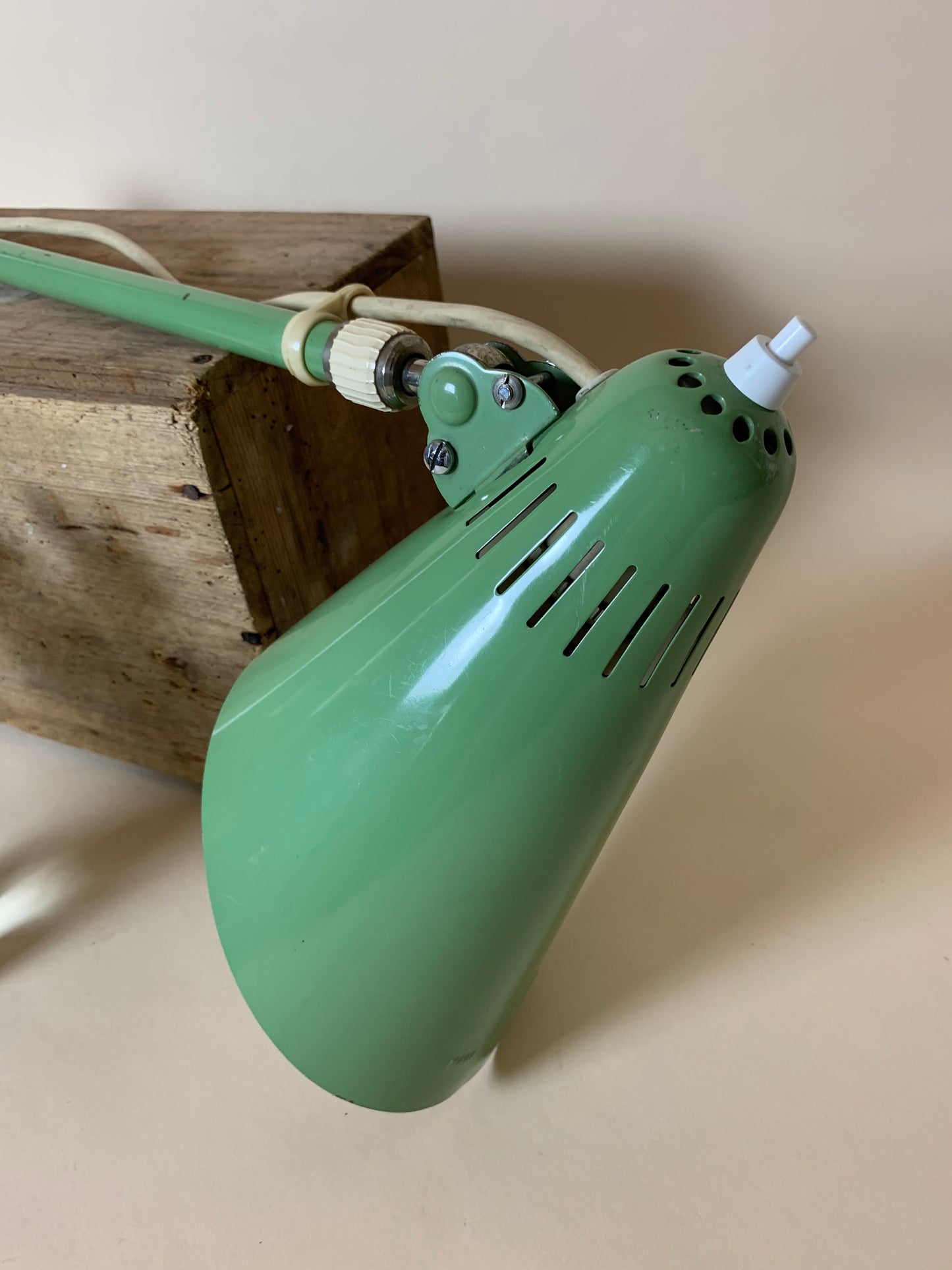 Christian Dell designade teleskopisk vägglampa arkitektlampa ISIS