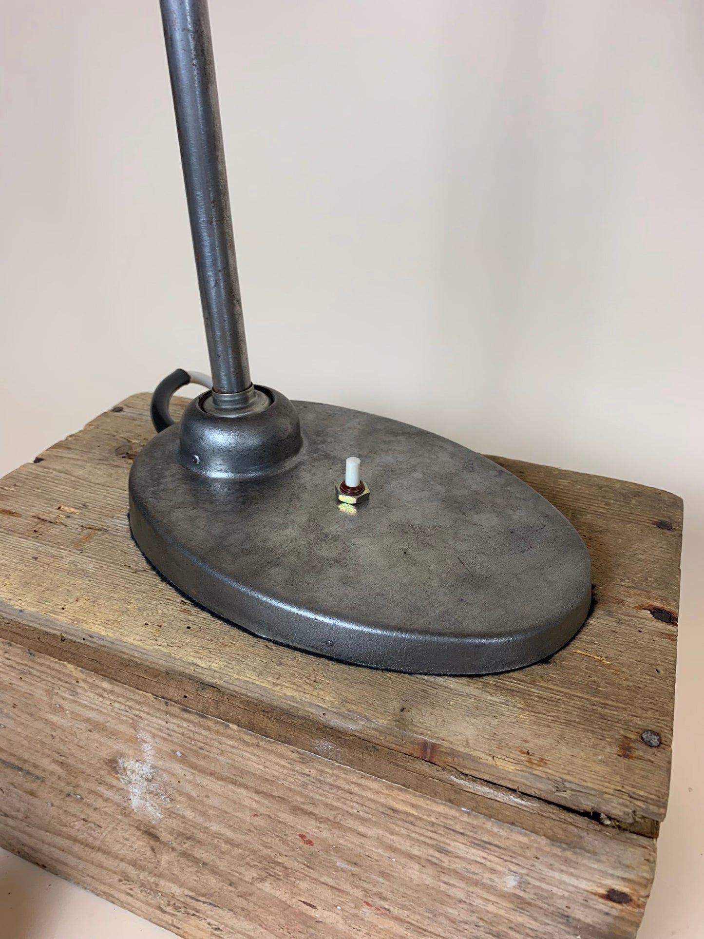 Lampa designad av Christian Dell för Bünte och Remmler