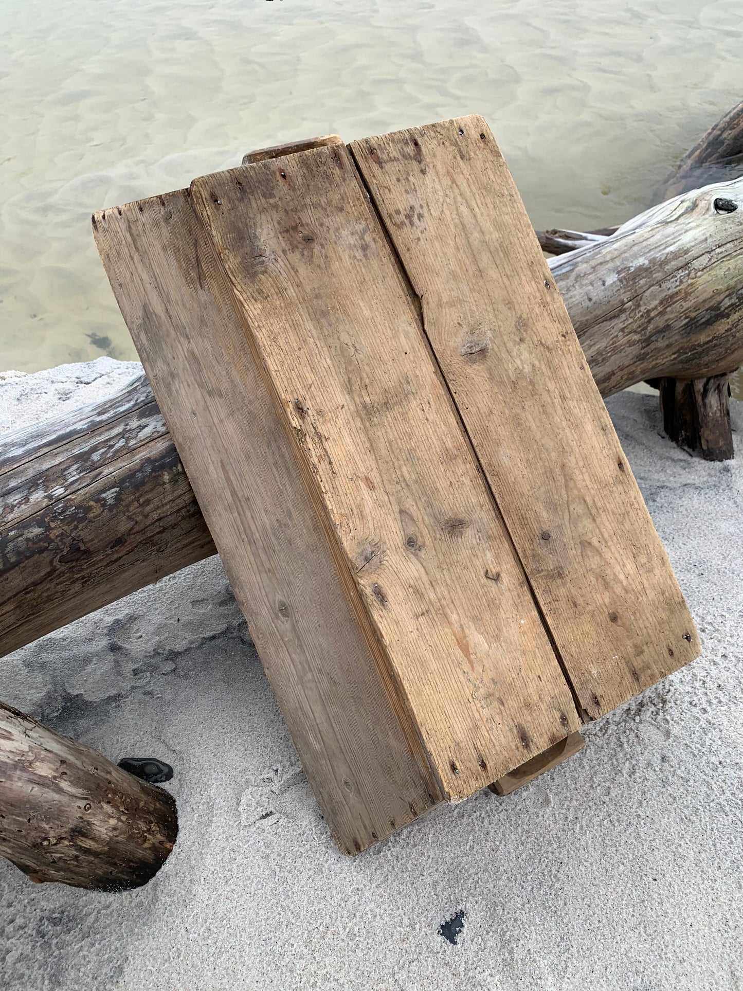 Trätråg med handtag