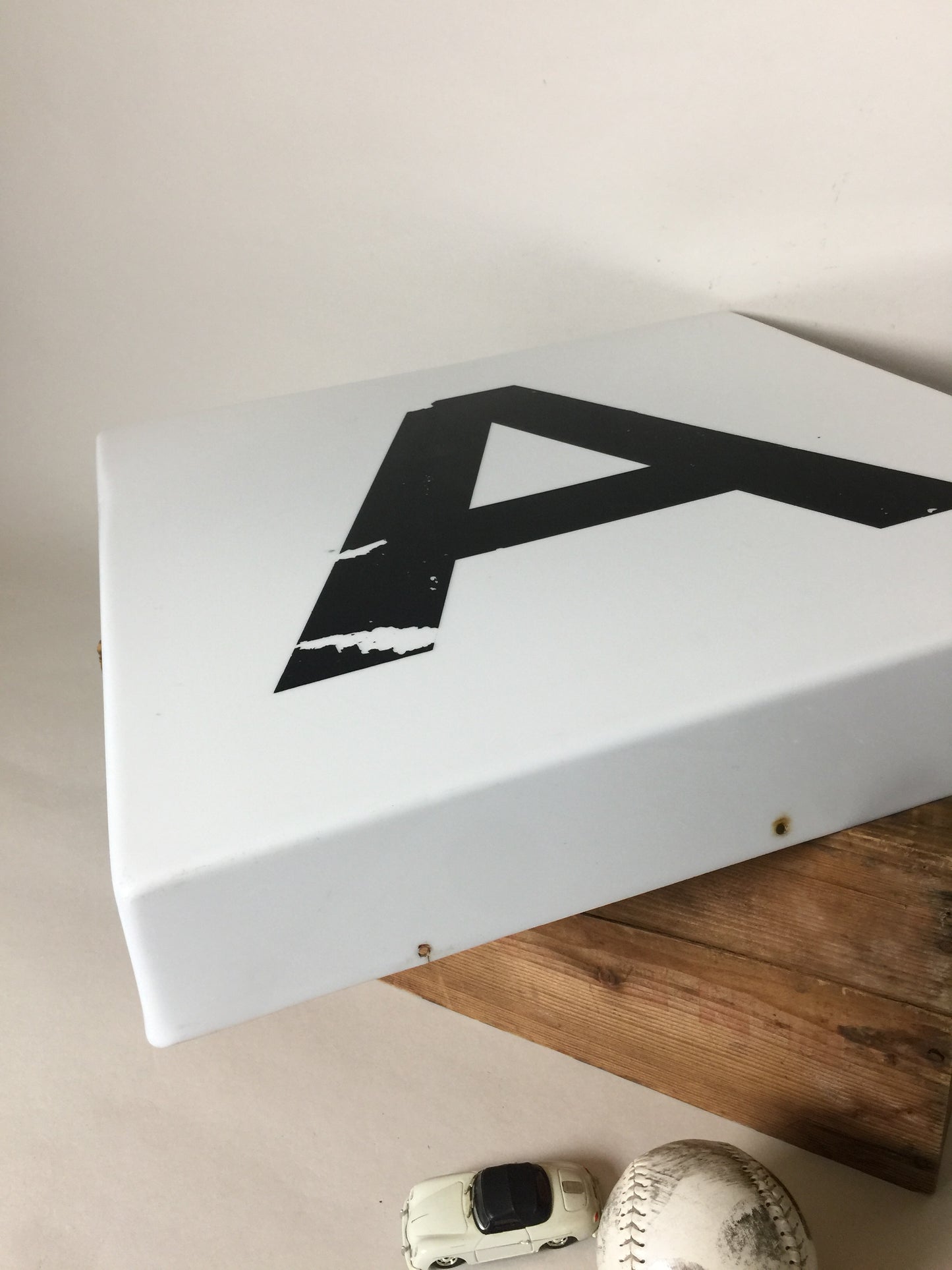 Fasadbrev från en mynttvätt på Amager