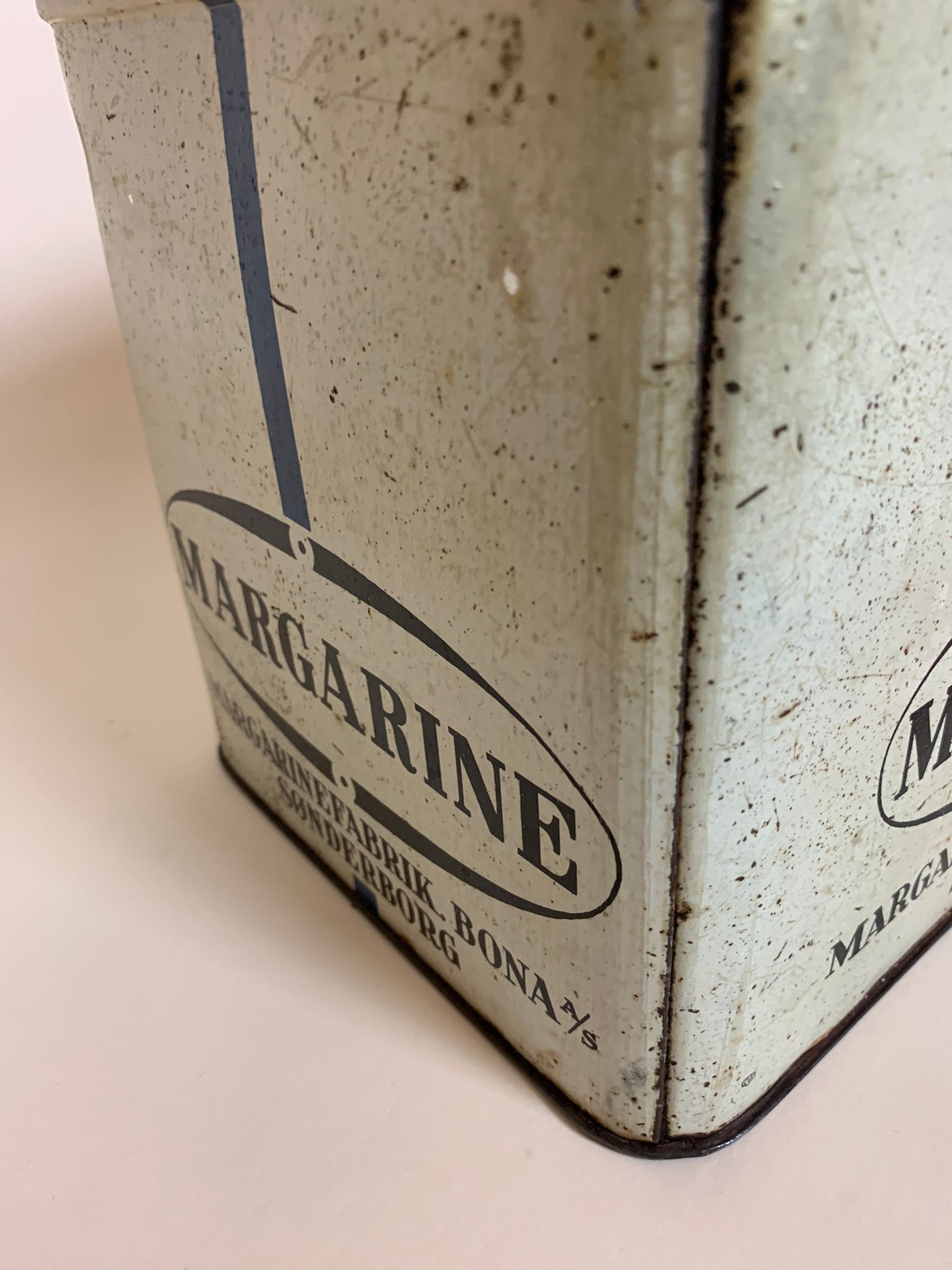 Vacker gammal margarinburk från Sønderborg