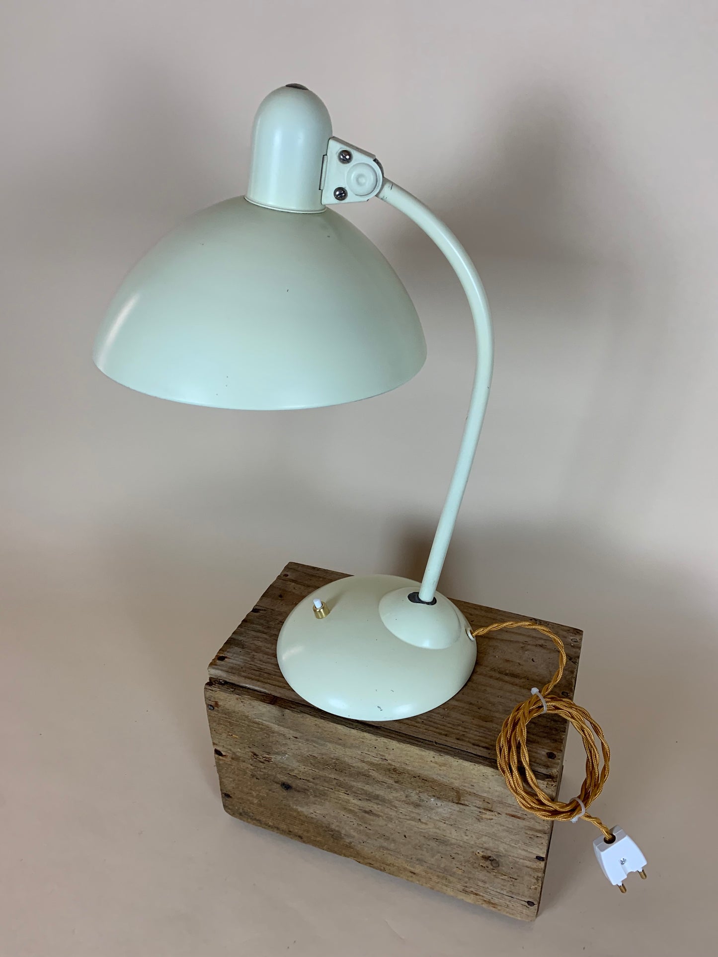 Vintage lampa - Vit