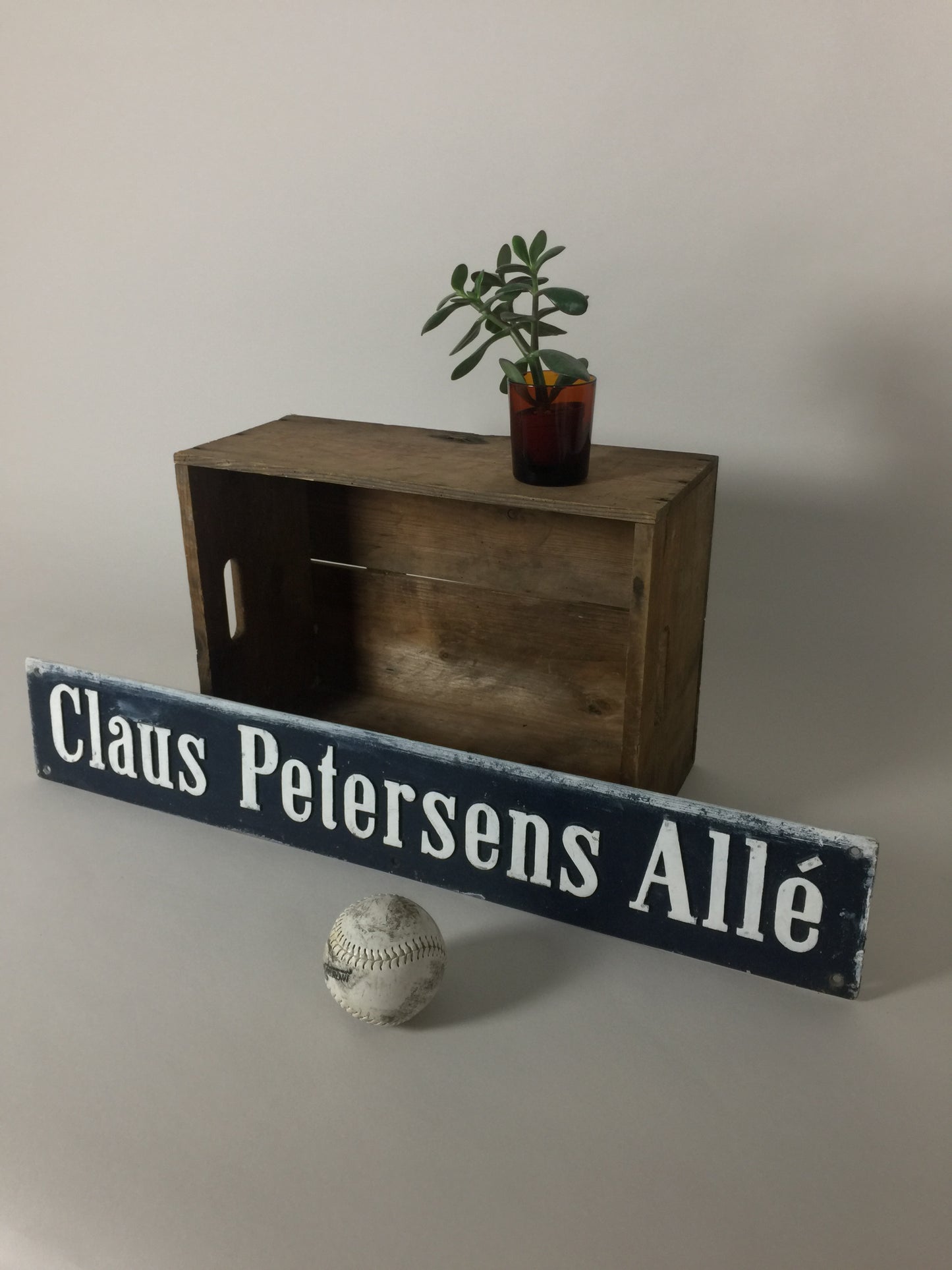 Vägskylt Claus Petersens Allé