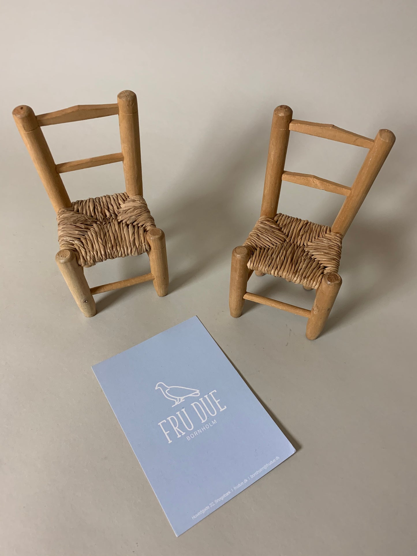 Miniatyrstol - Priset är pr PCS.