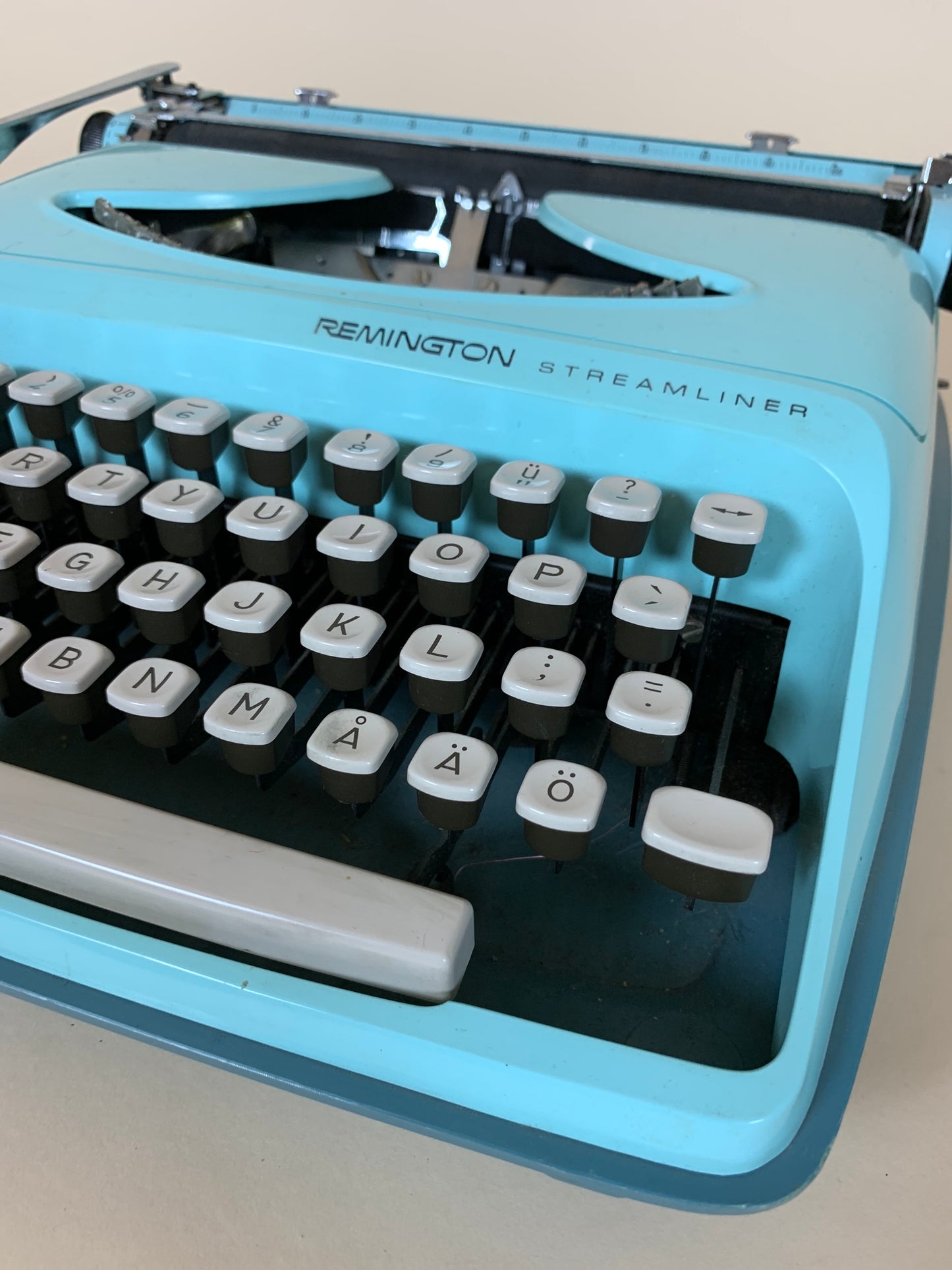 Skrivmaskin i ljusblått från Remington