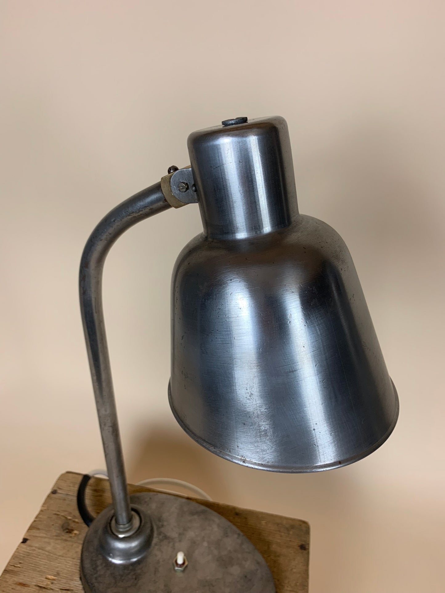Lampa designad av Christian Dell för Bünte och Remmler