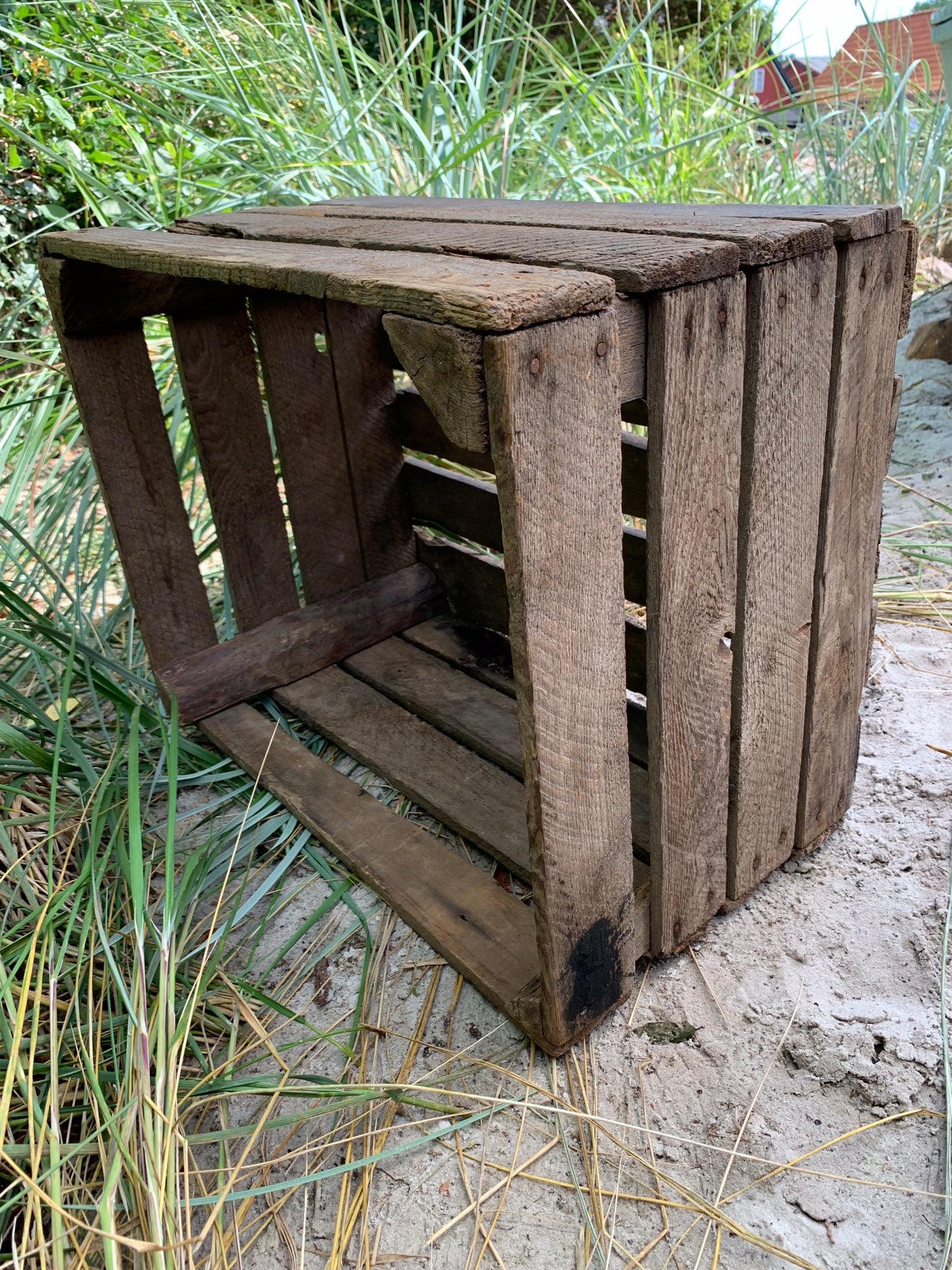 Gammal fruktlåda med patina