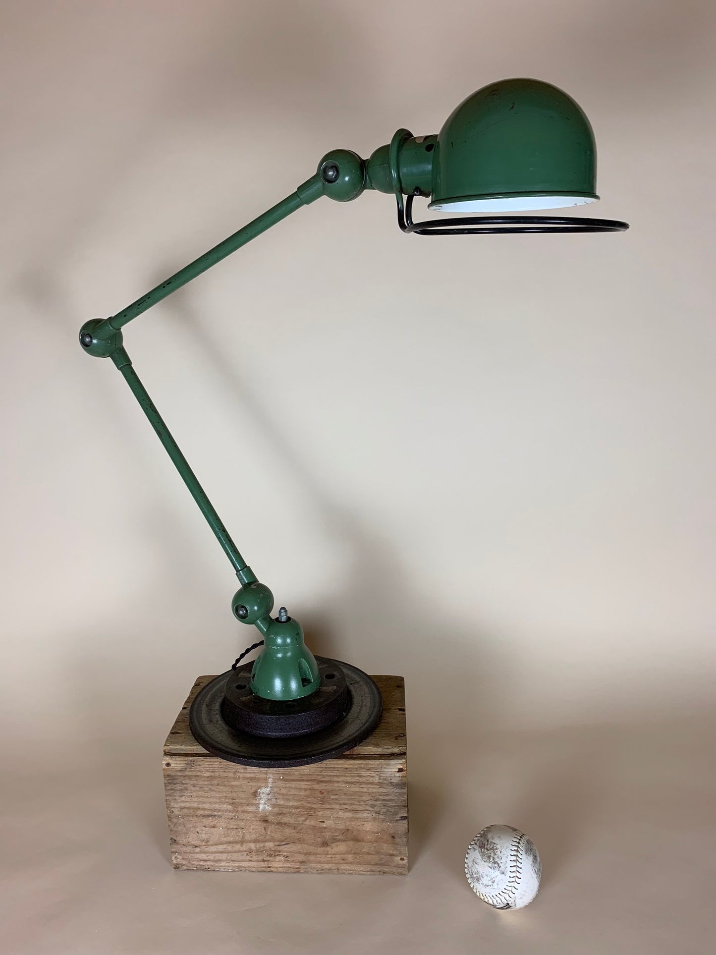 Jieldé lampa i grönt för vägg eller bord