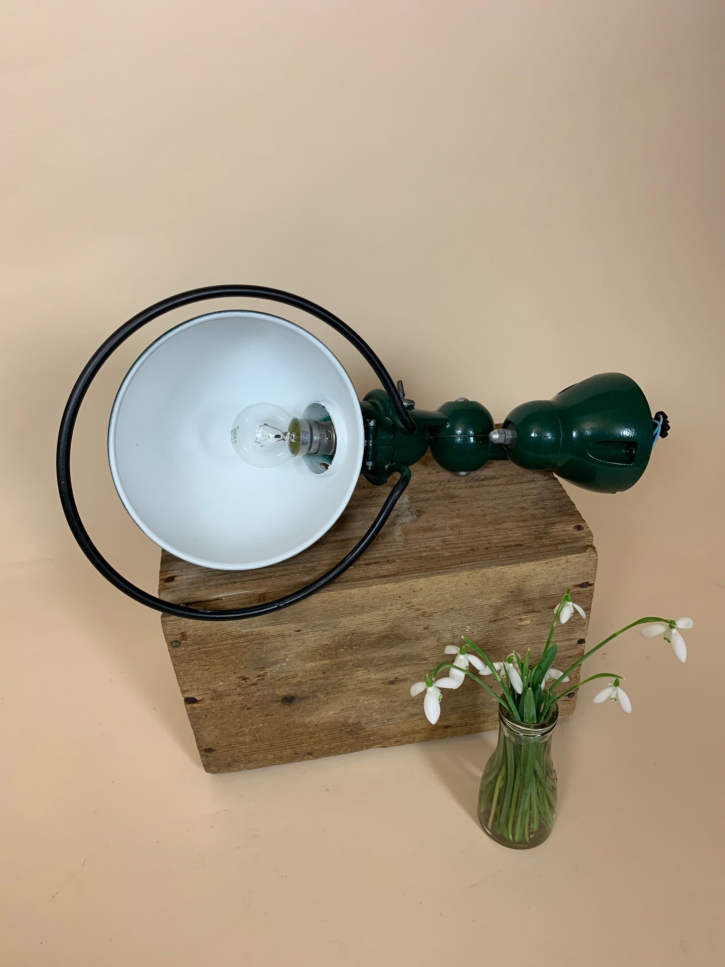 Grön Jieldé vägglampa