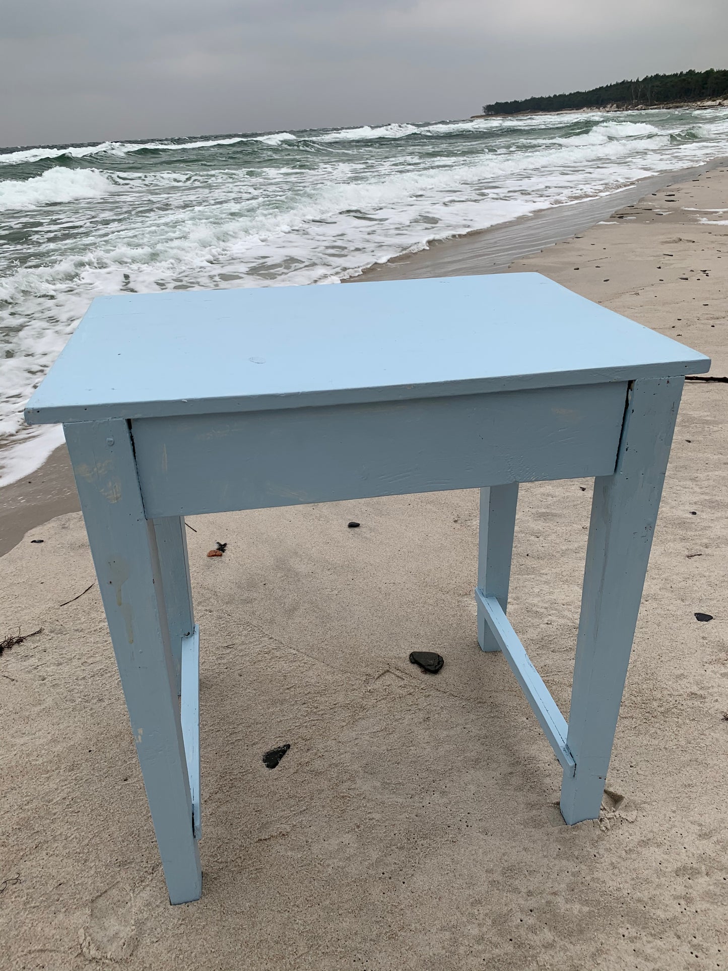 Litet bord med låda - kan även användas som barnbord