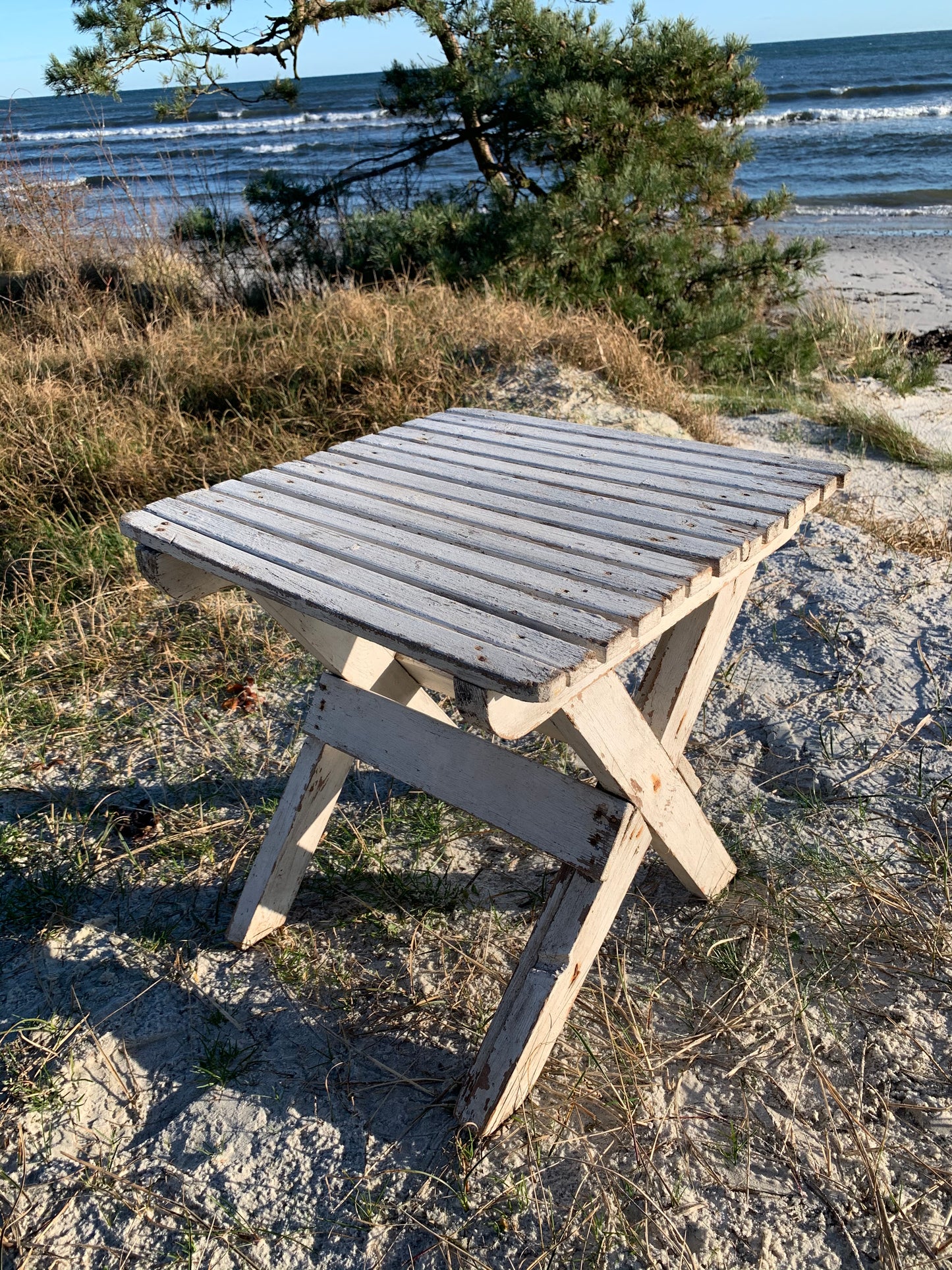 Litet bord med vacker patina