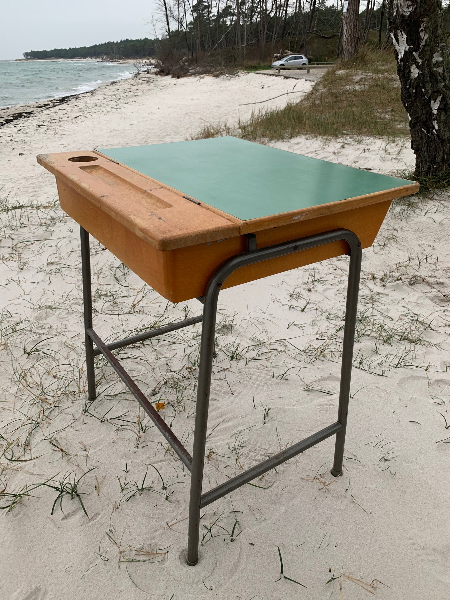 Skolbänk från Sverige