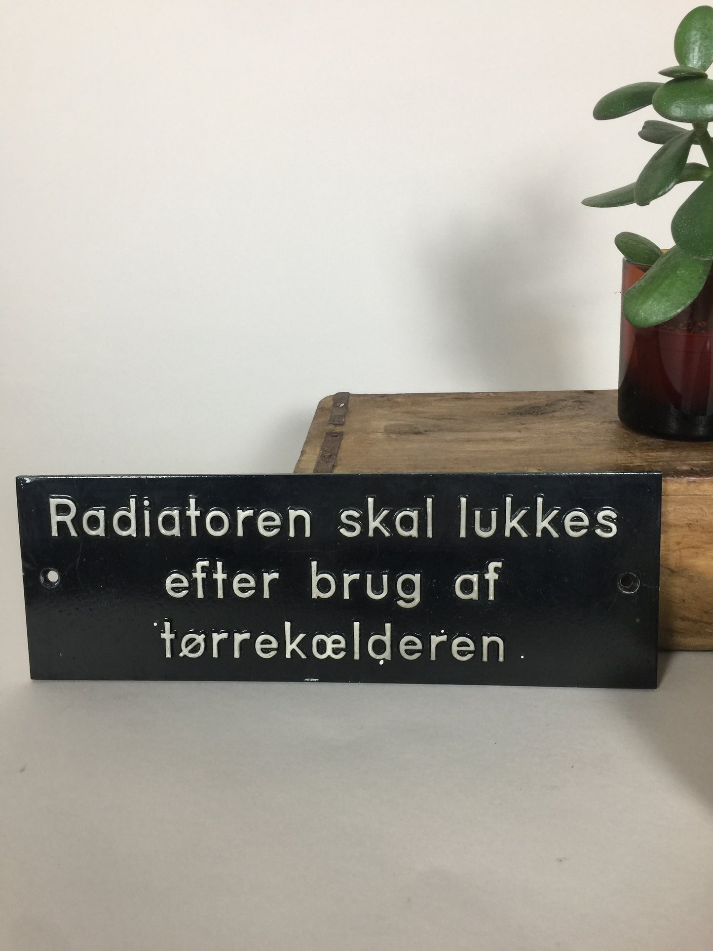 Rolig gammal skylt
