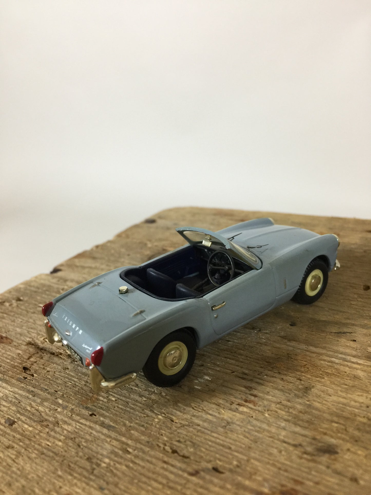 Fin Triumph Spitfire modellbil