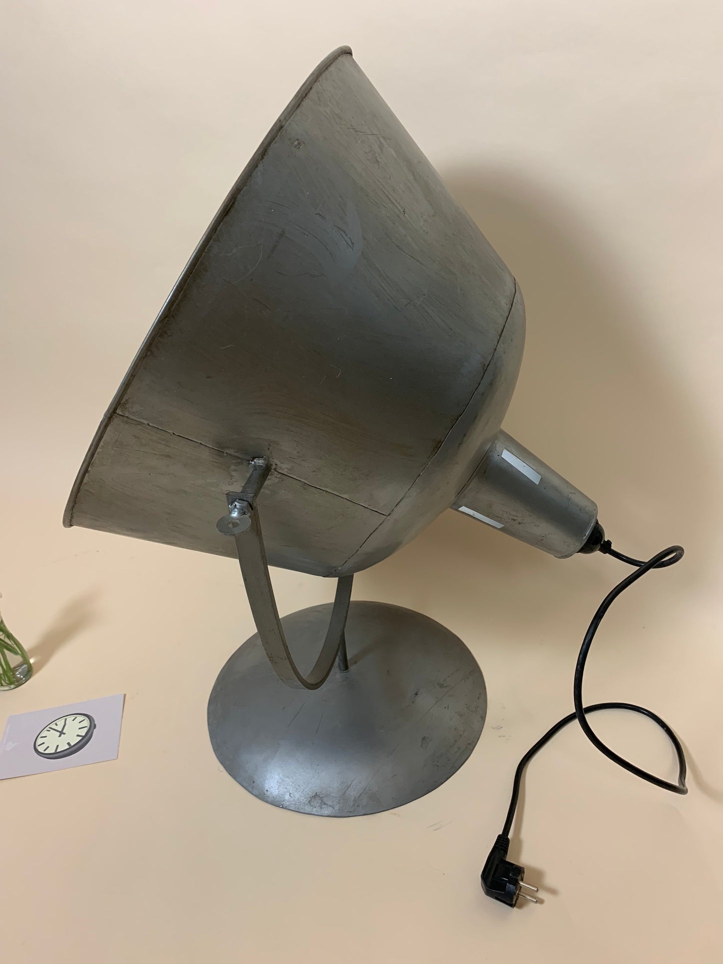 Stor industriell golvlampa