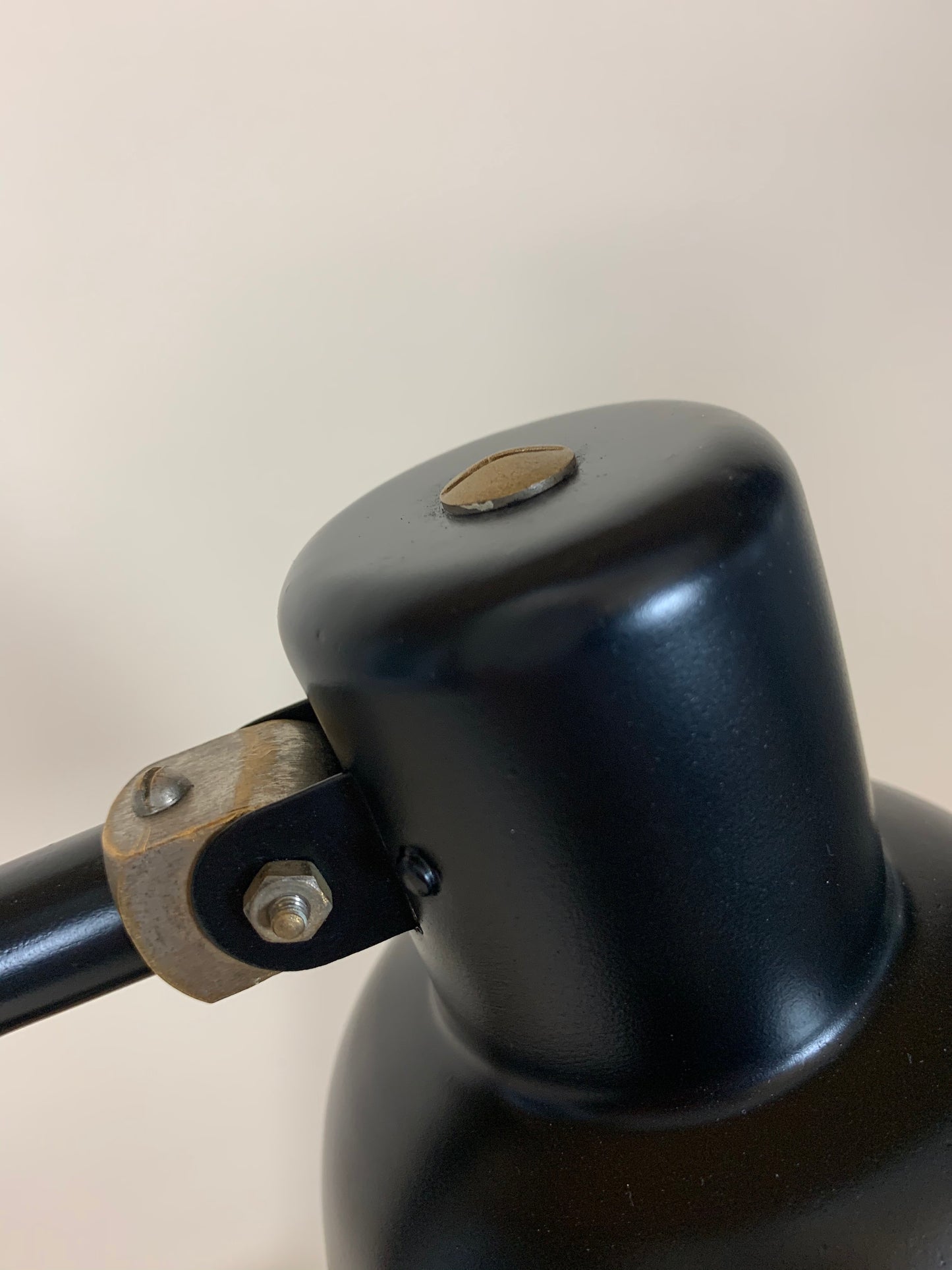 Lampa designad av Christian Dell för Bünte und Remmler