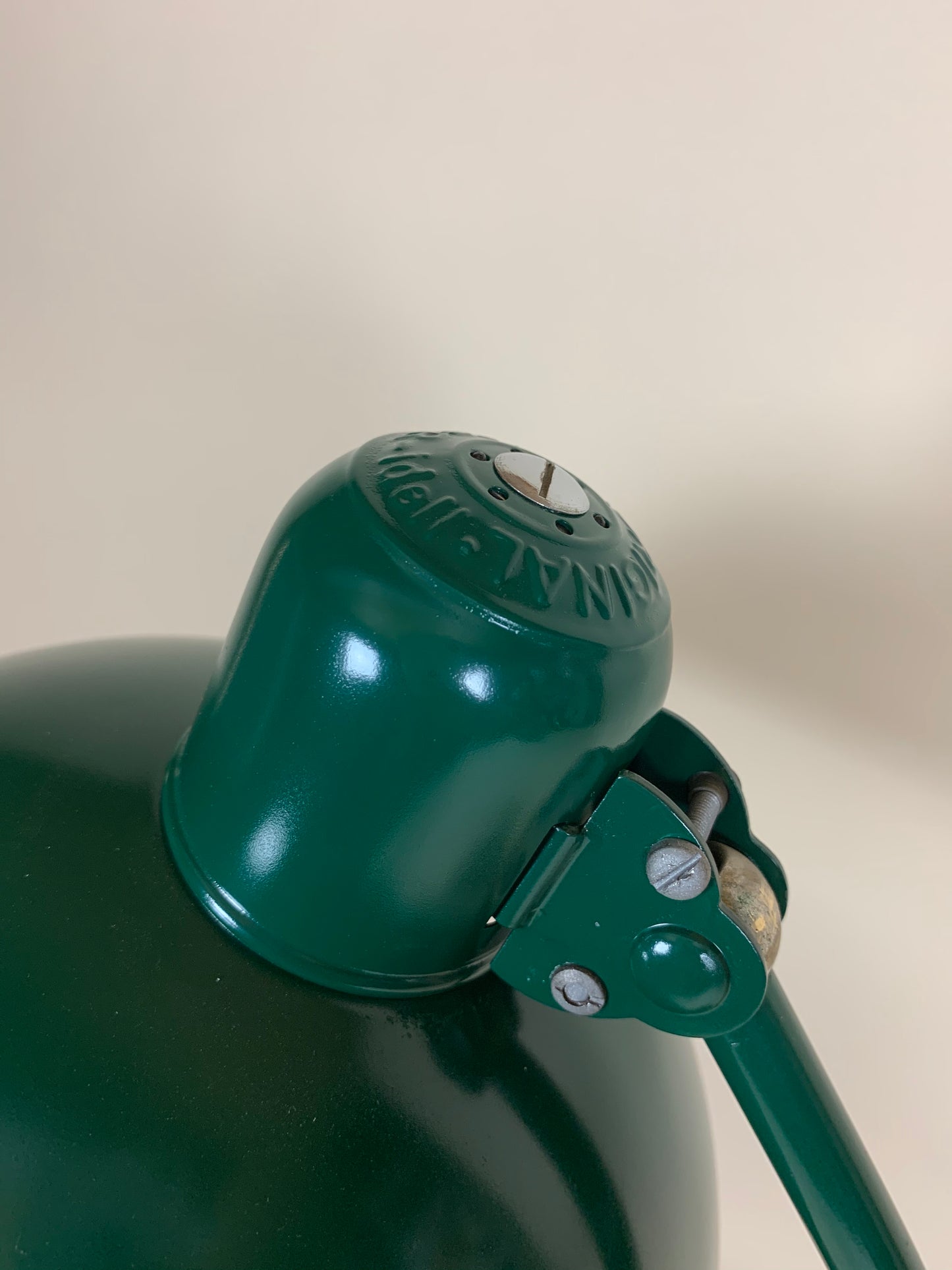 Kaiser Idell 6556 - Grön