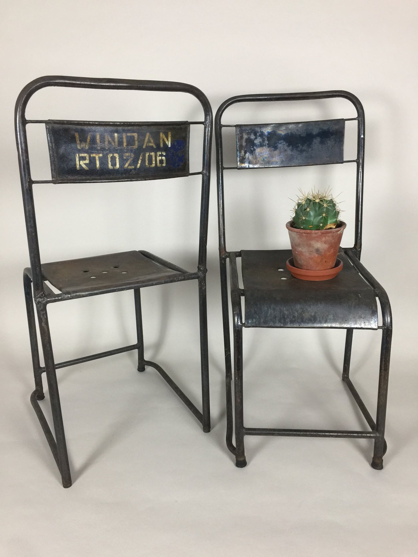 Råa och läckra kaféstolar (set med två)