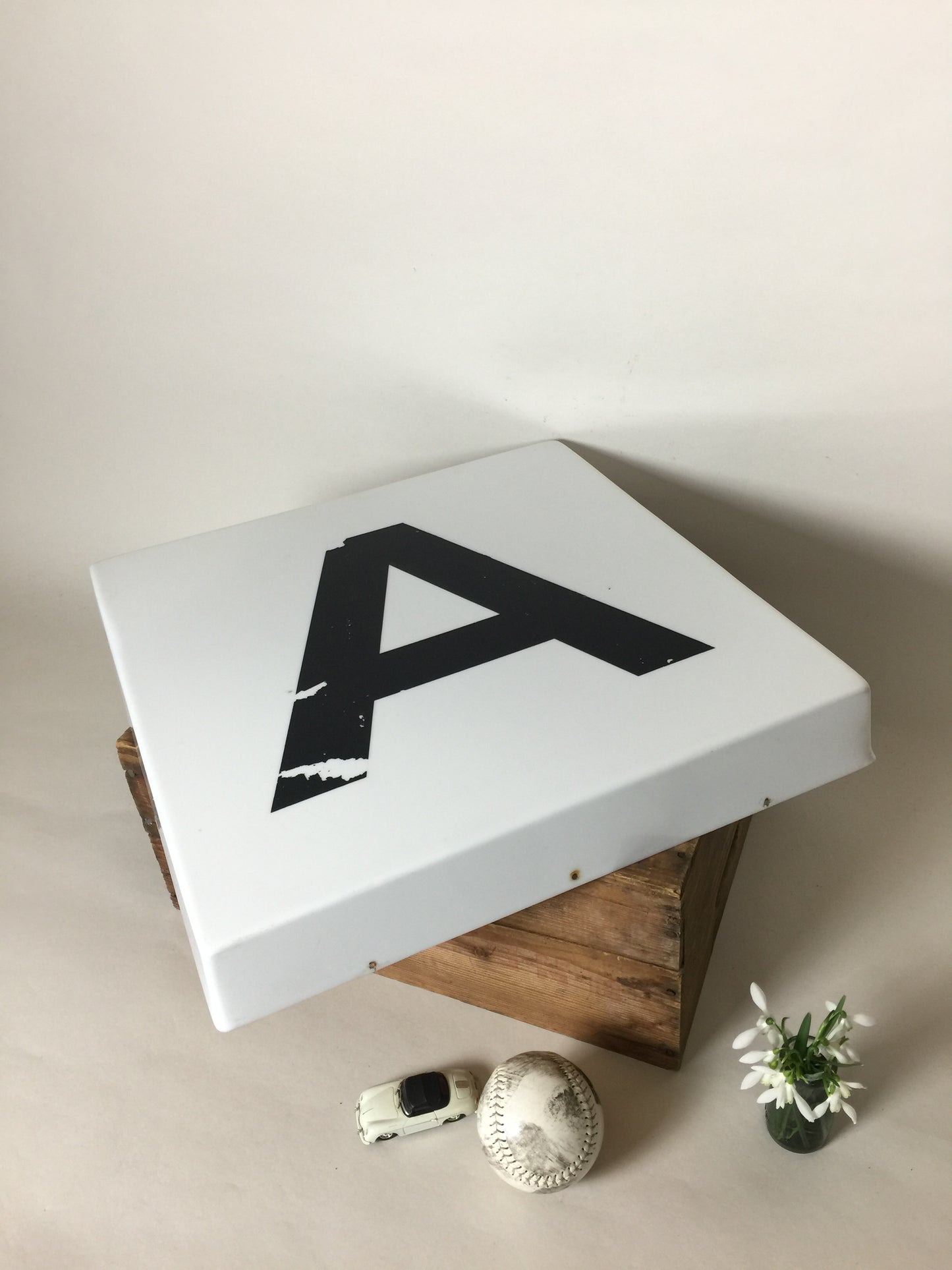 Fasadbrev från en mynttvätt på Amager