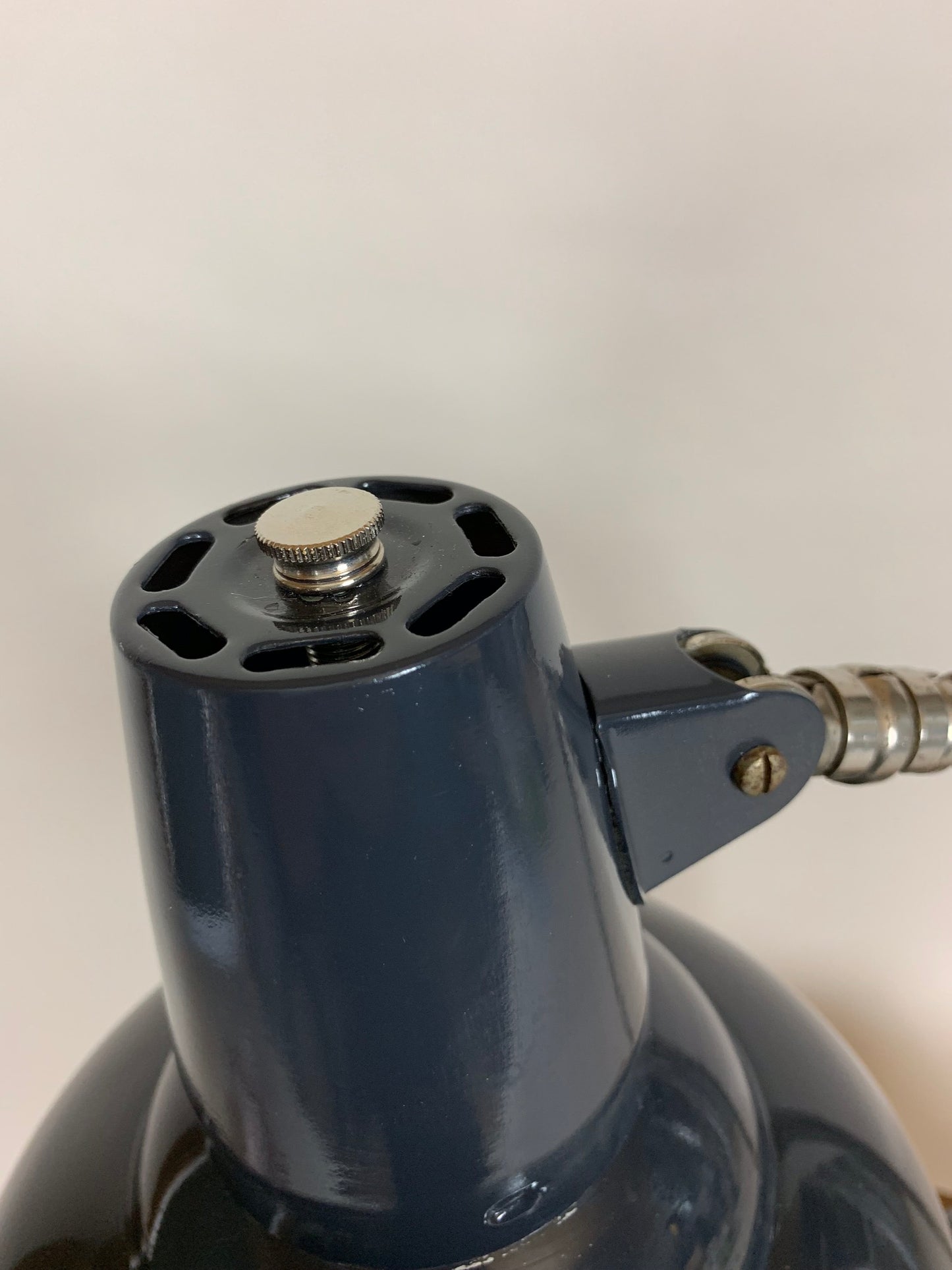 Vacker grå lampa