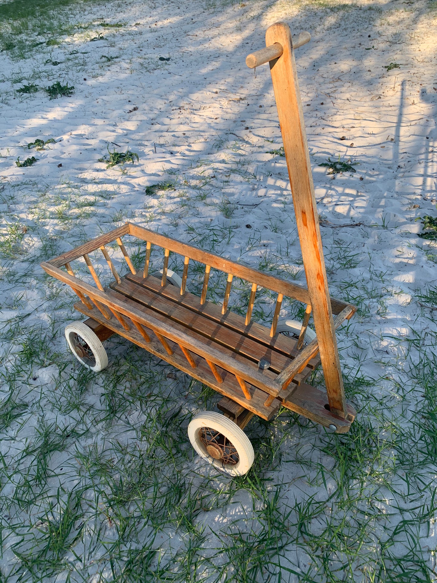 Vacker gammal bärgningsbil