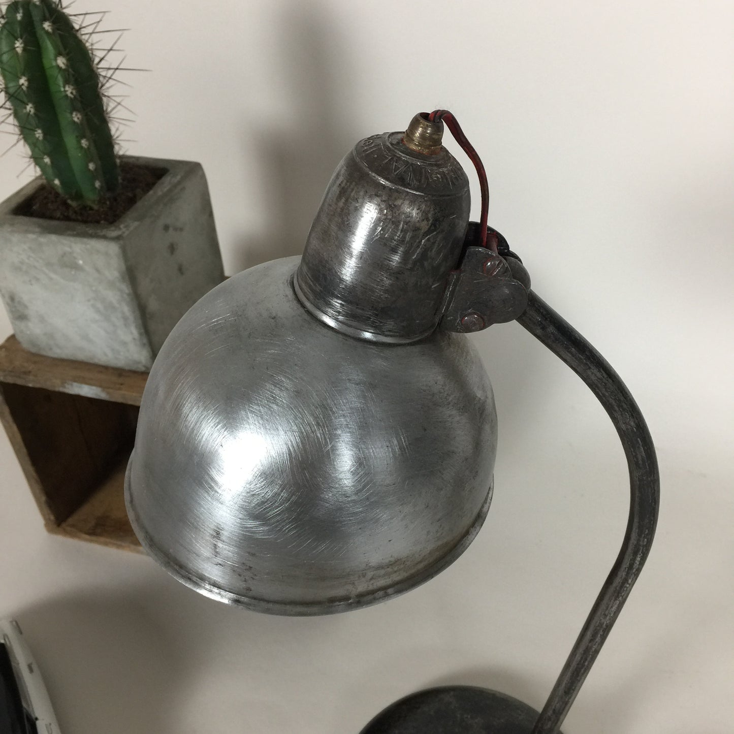 Kaiser Idell Bordslampa modell 6551