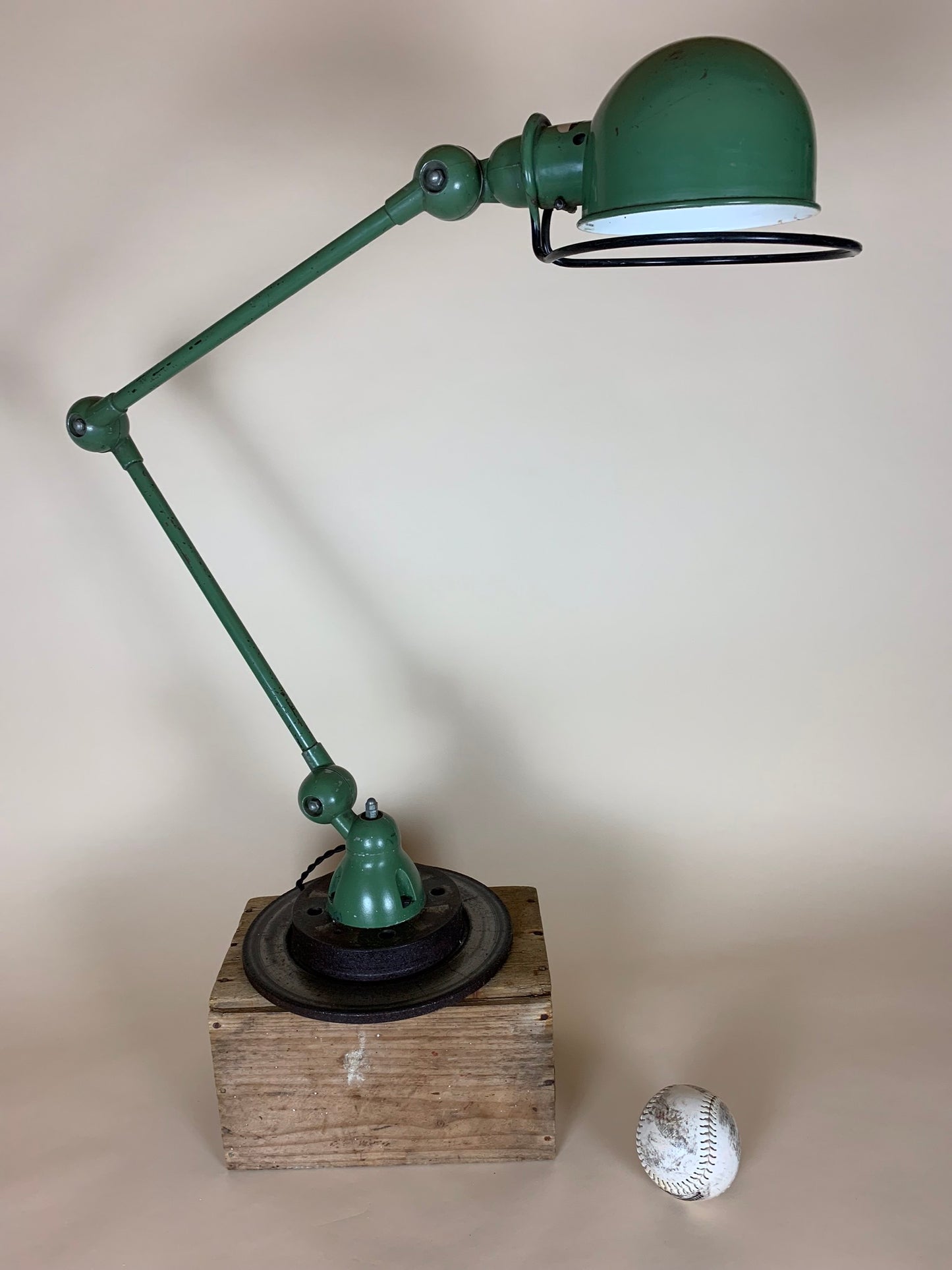Jieldé lampa i grönt för vägg eller bord