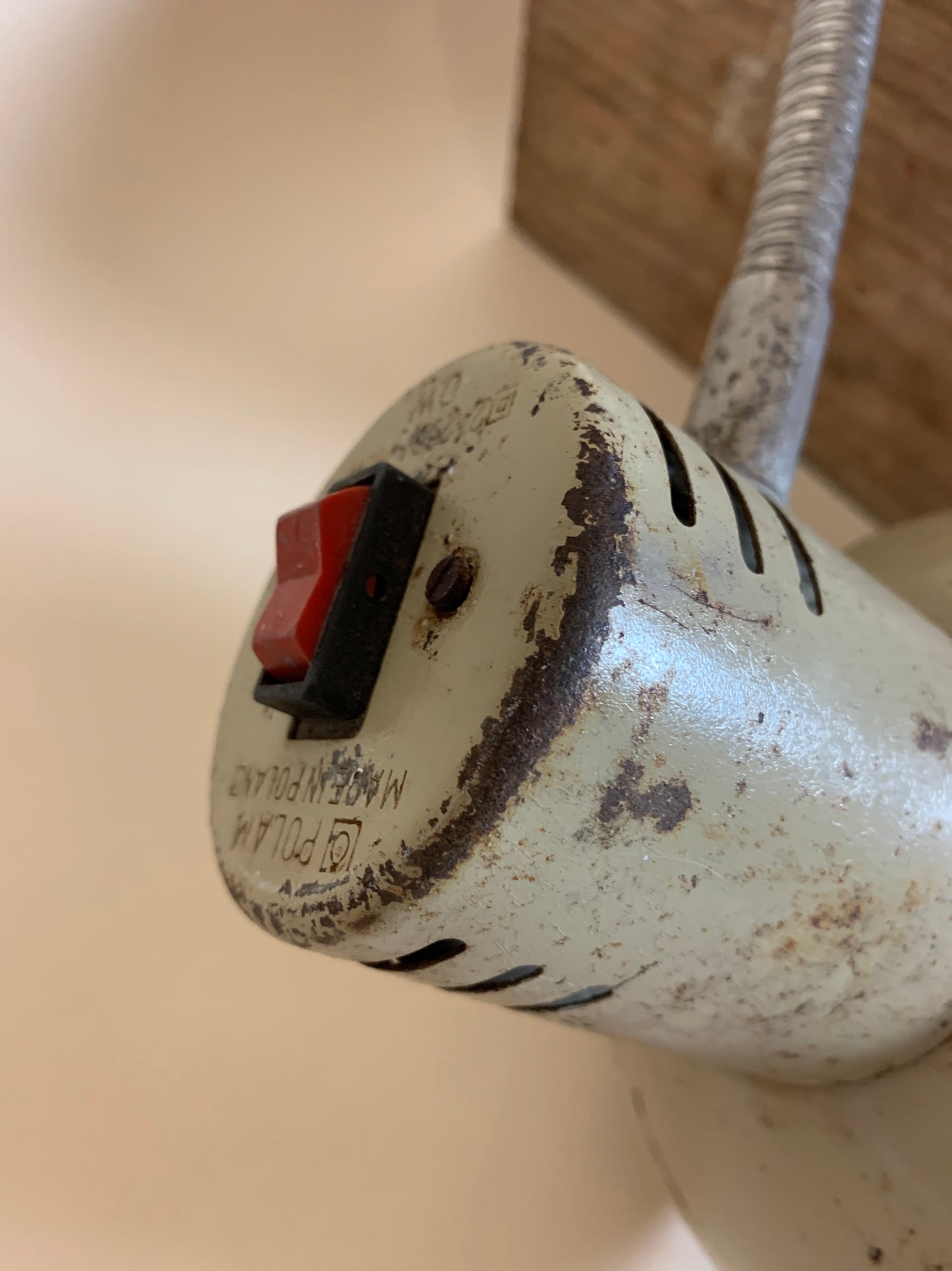Vacker polsk arkitektlampa - Vit
