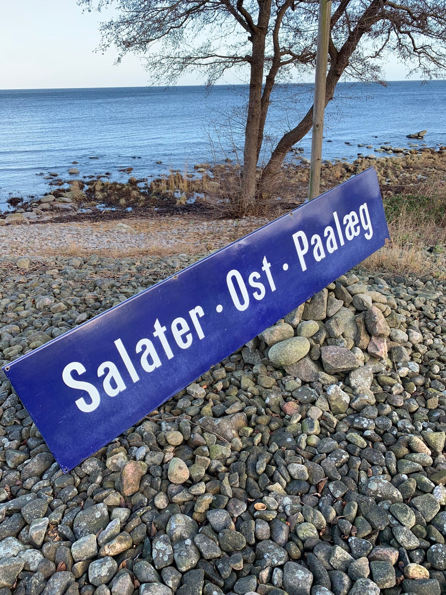 Sallader - Ost - Pålägg emaljskylt