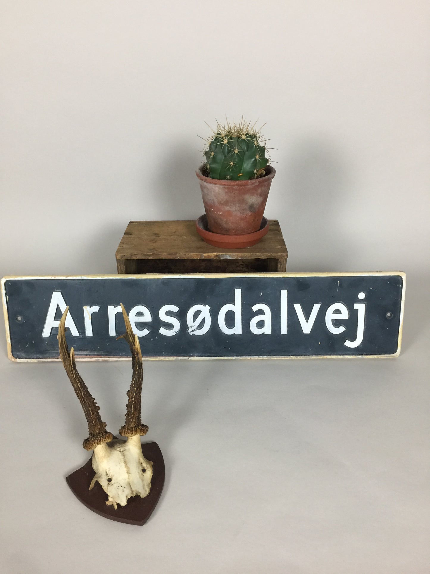 Vägskylt från Arresødalvej