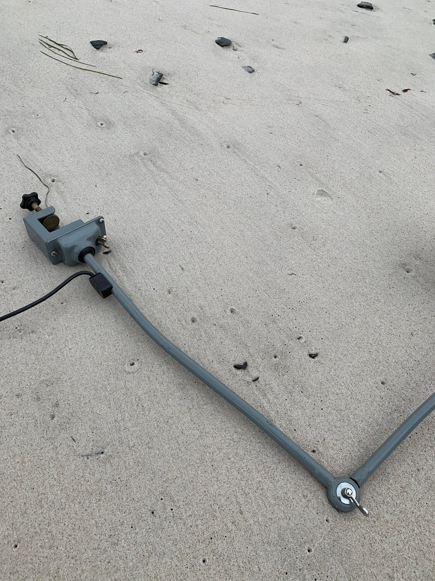 Kaiser Idell 6727 - Arkitektlampa med bordsbeslag