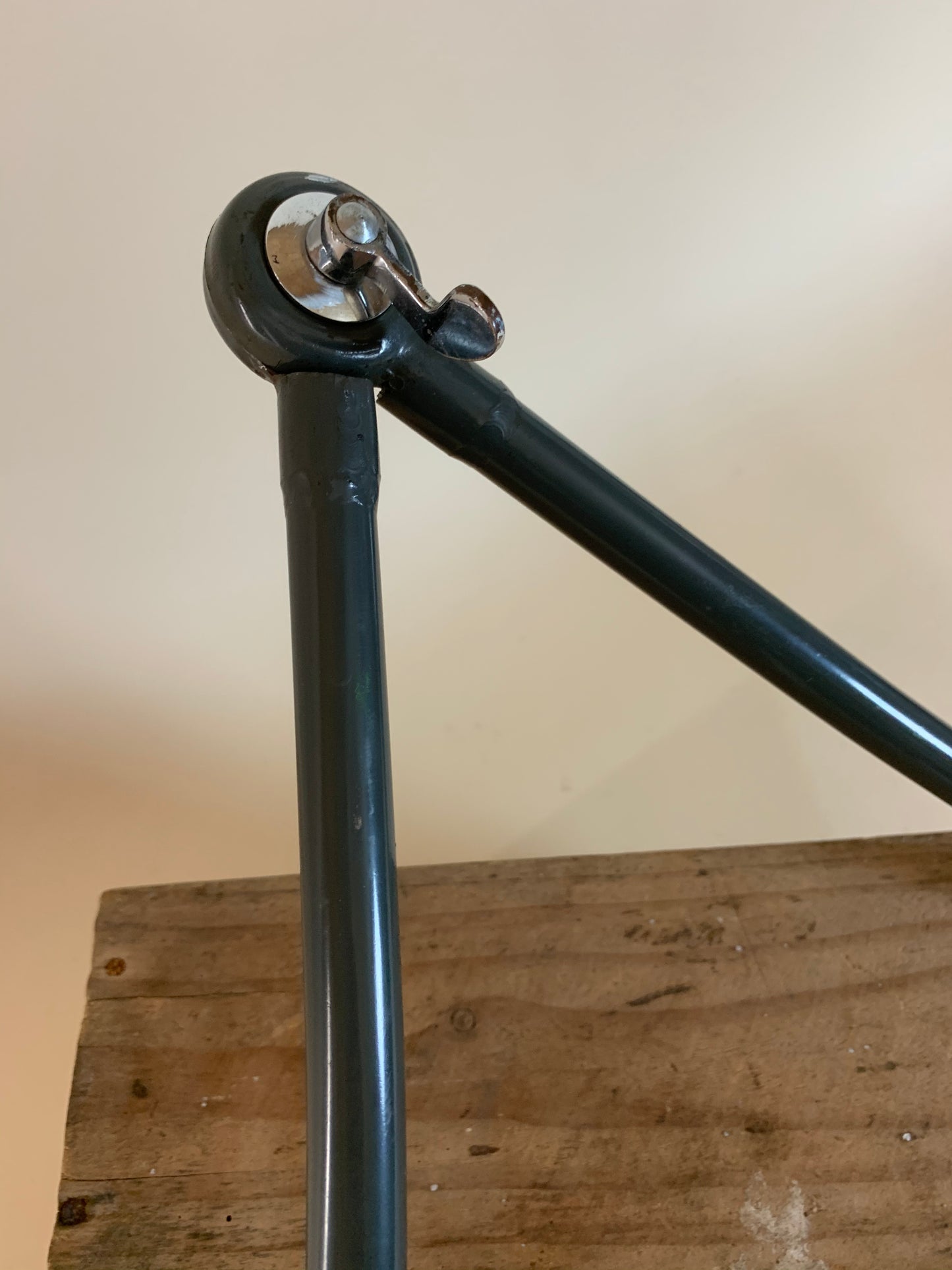 Kaiser Idell 6726 arkitektlampa