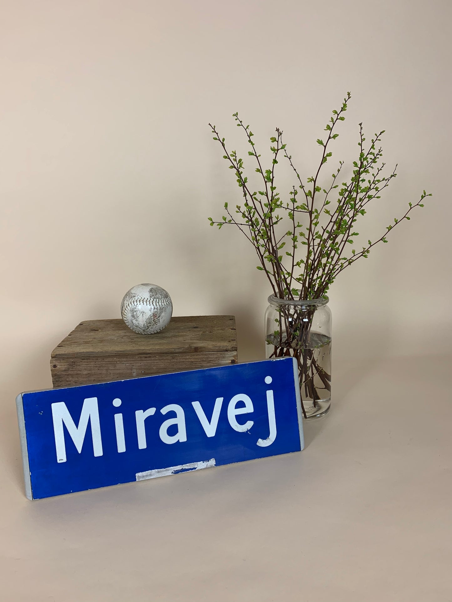 Vägskylt - Miravej