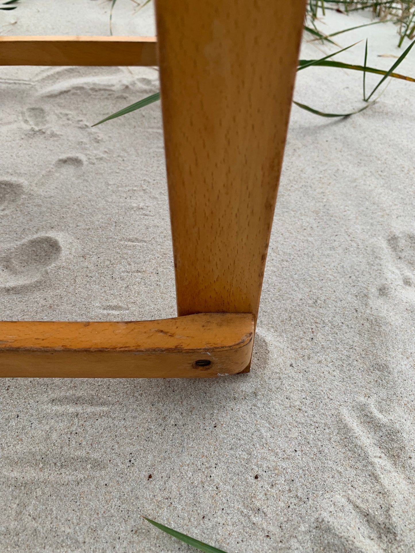 Barnstol med grön sits