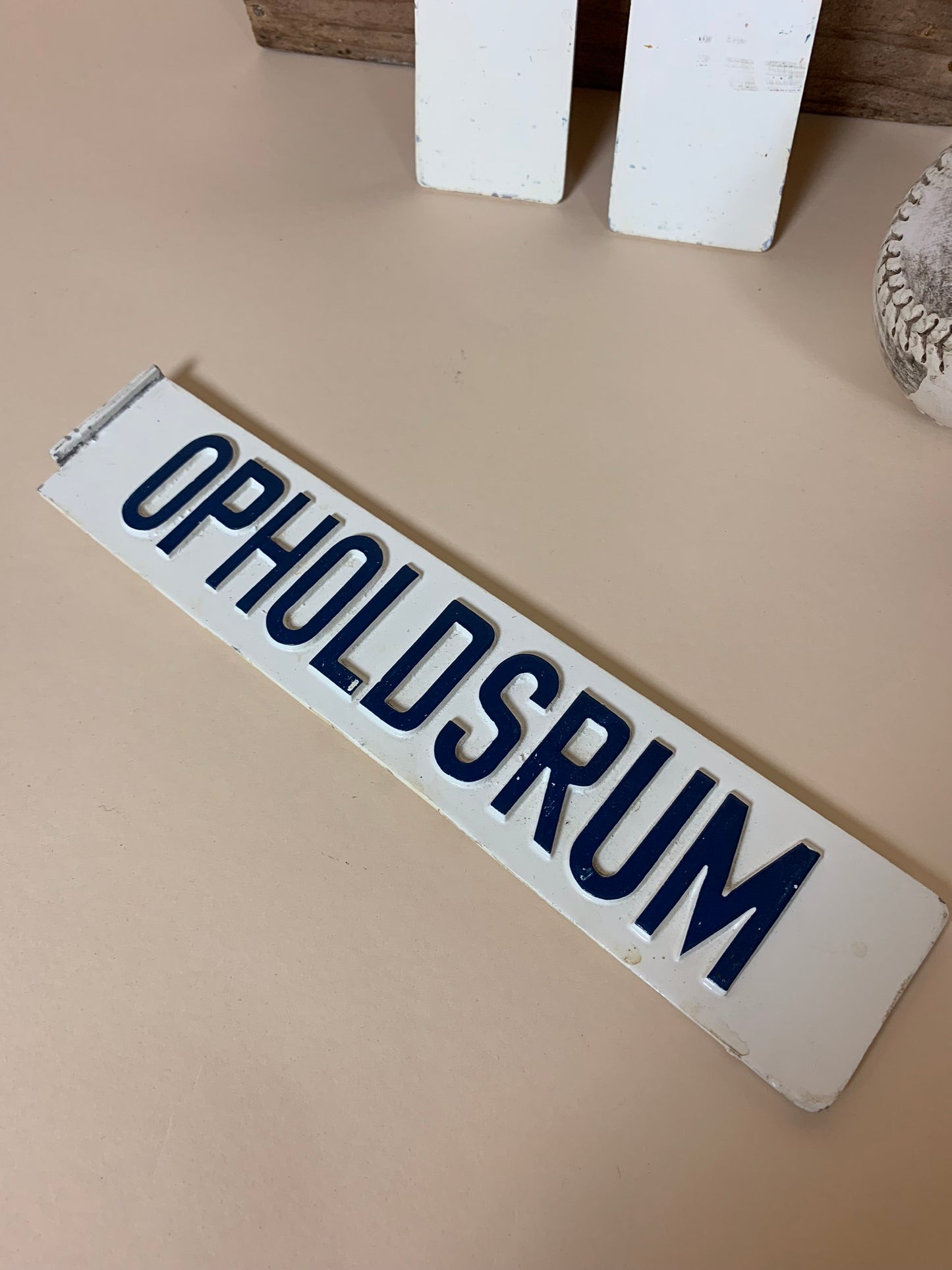 Skyltar med text - säljs styckvis, priset är pr PCS.