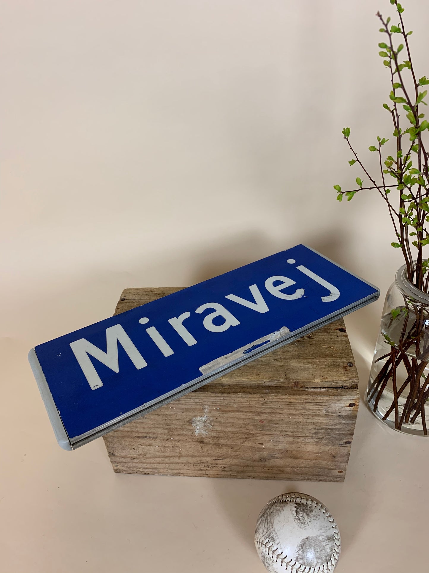 Vägskylt - Miravej