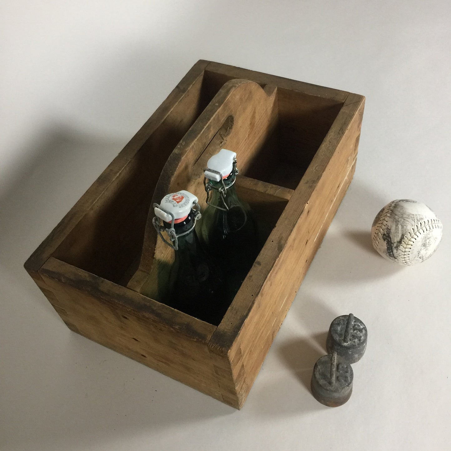 Fin trälåda med handtag