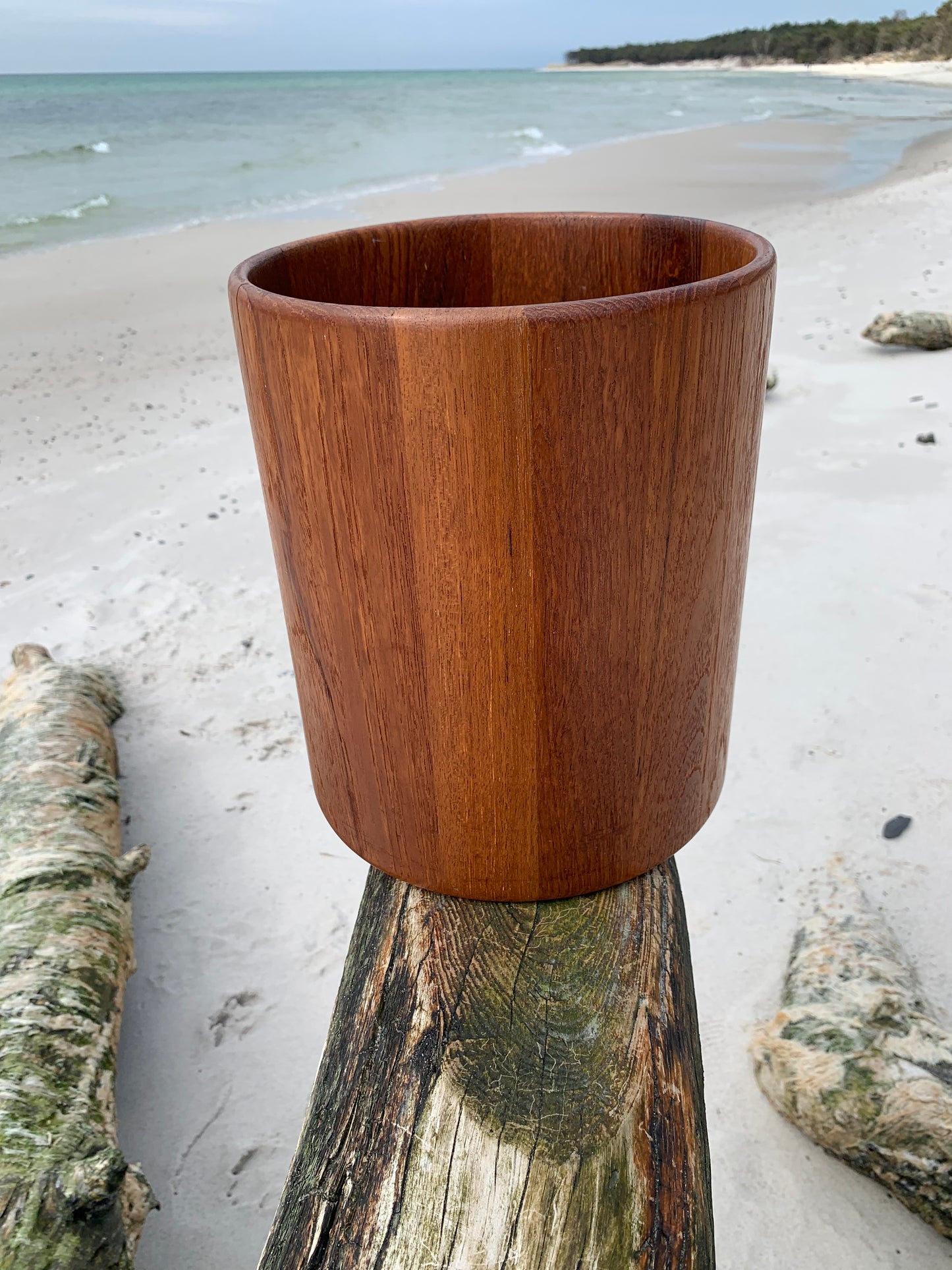 Papperskorg i teak
