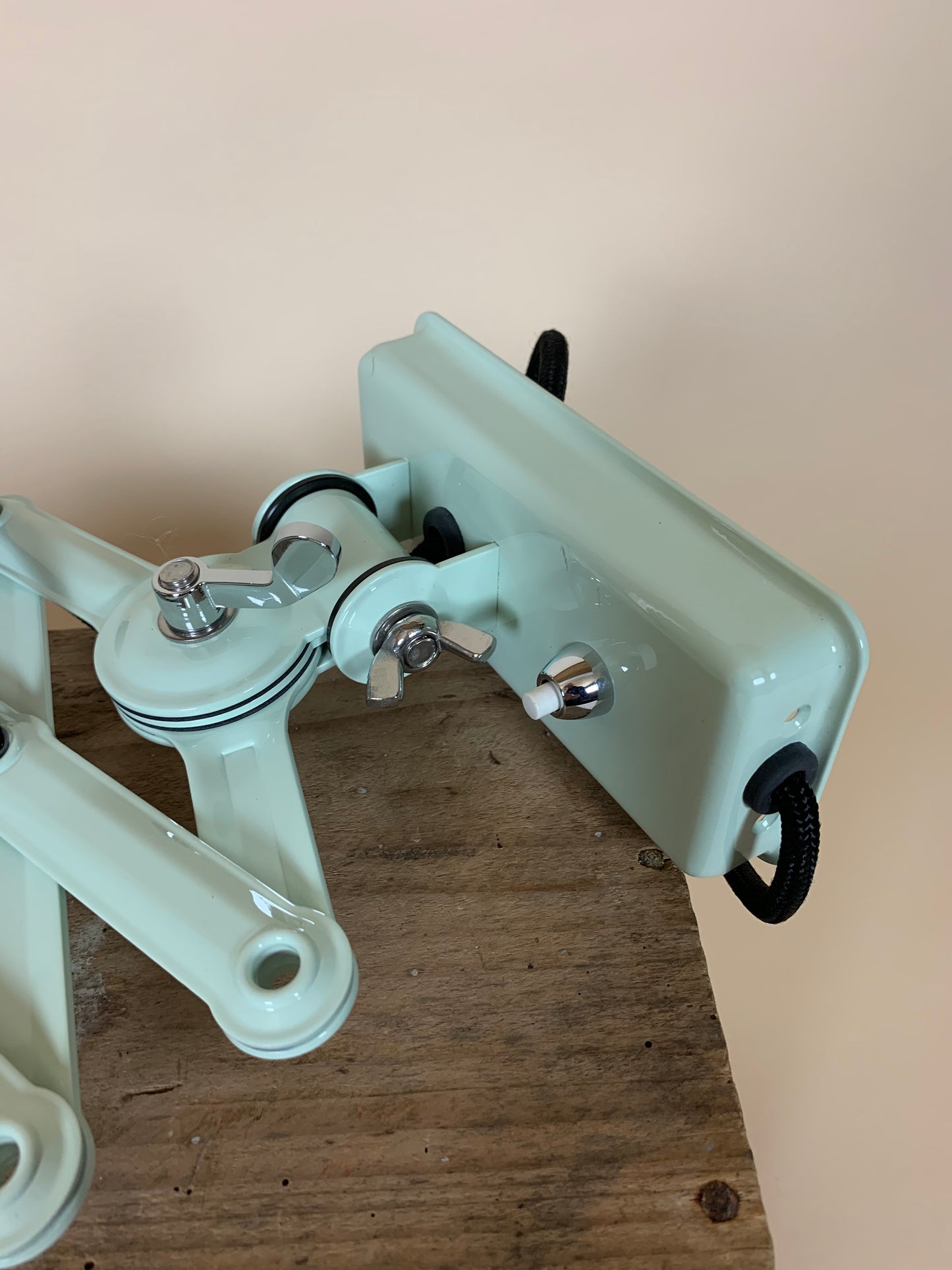 Kaiser Idell saxlampa - Mintgrön