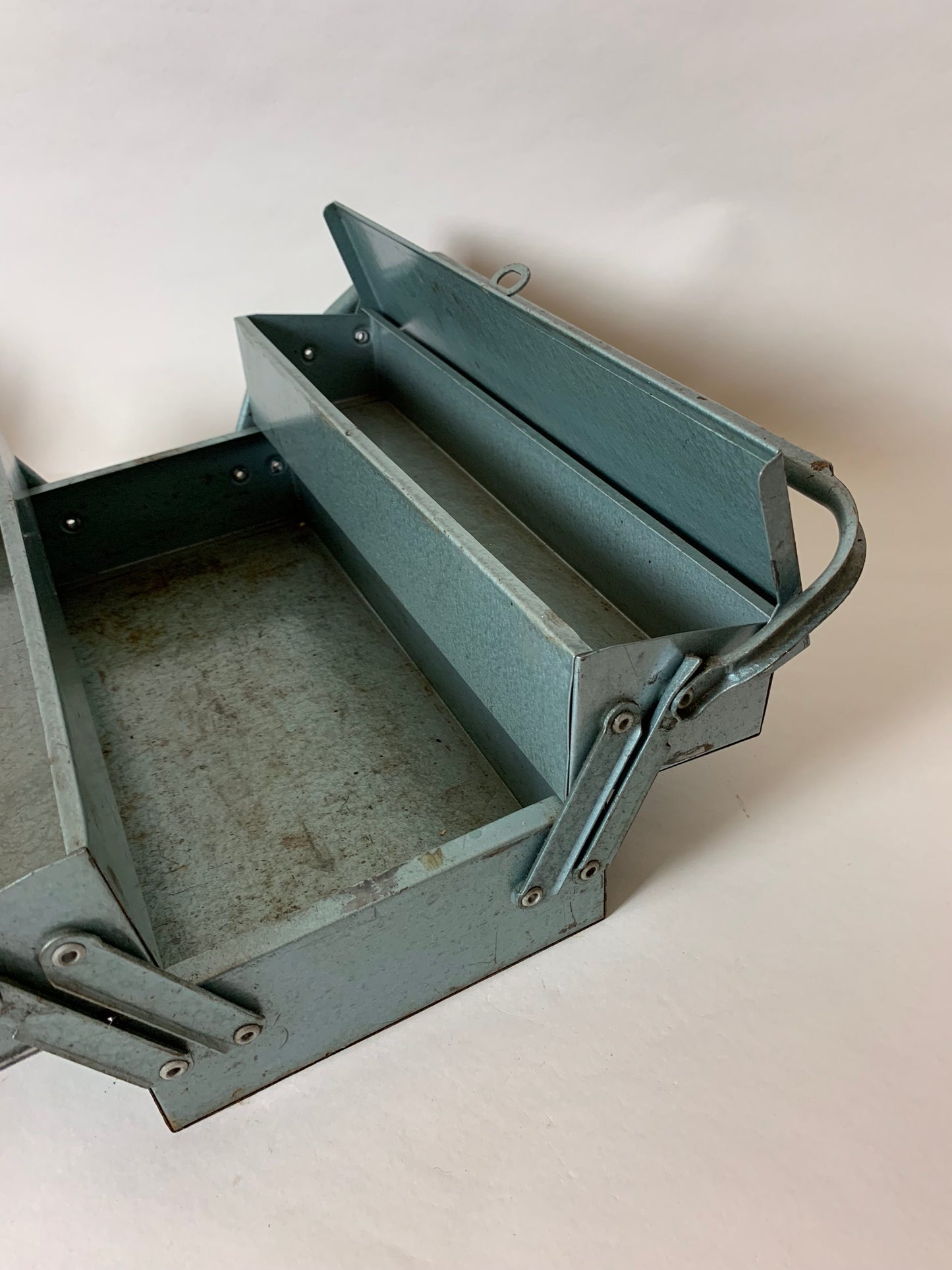 Metallfodral i vacker blå färg