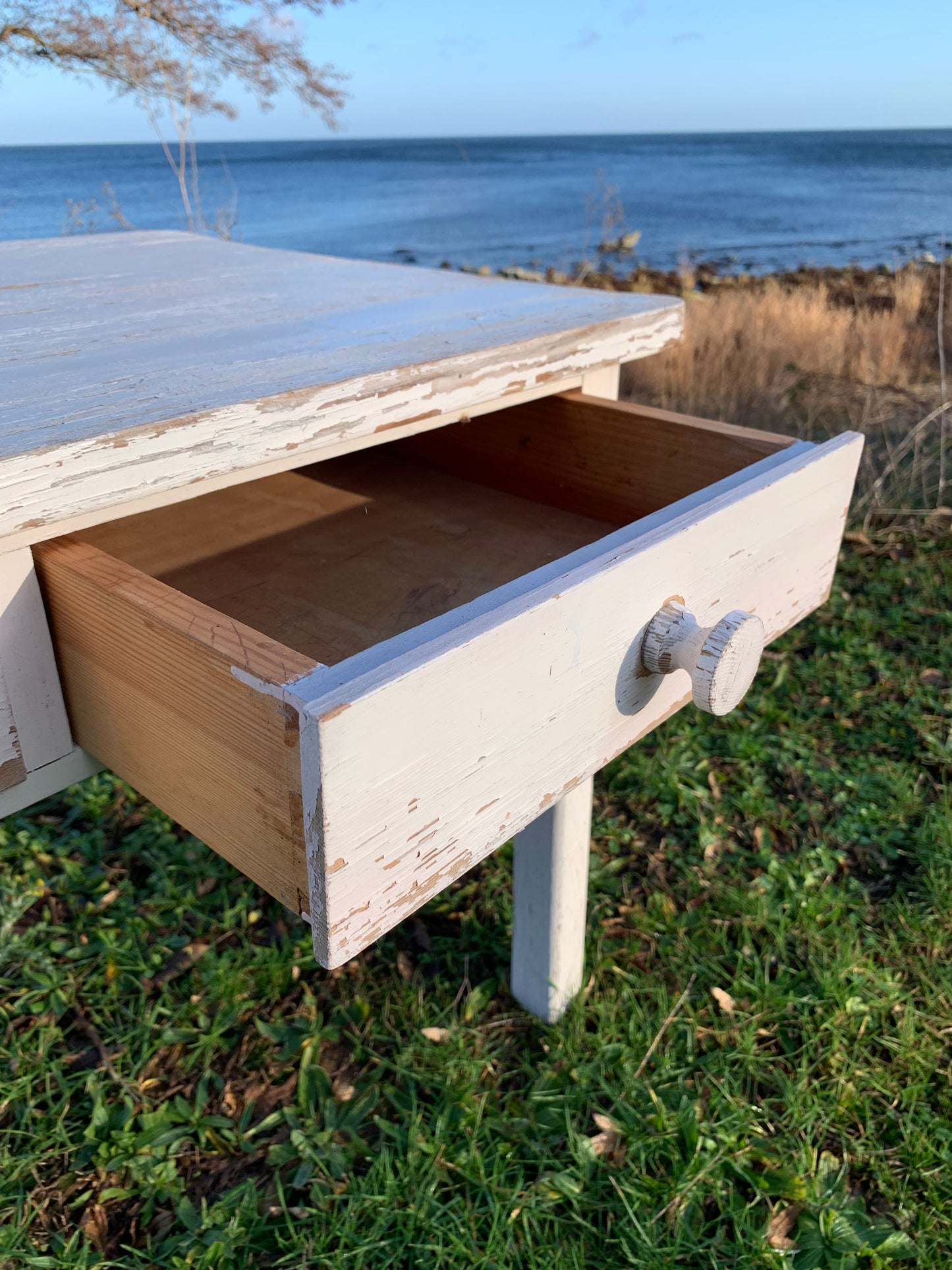 Barnbord med två lådor