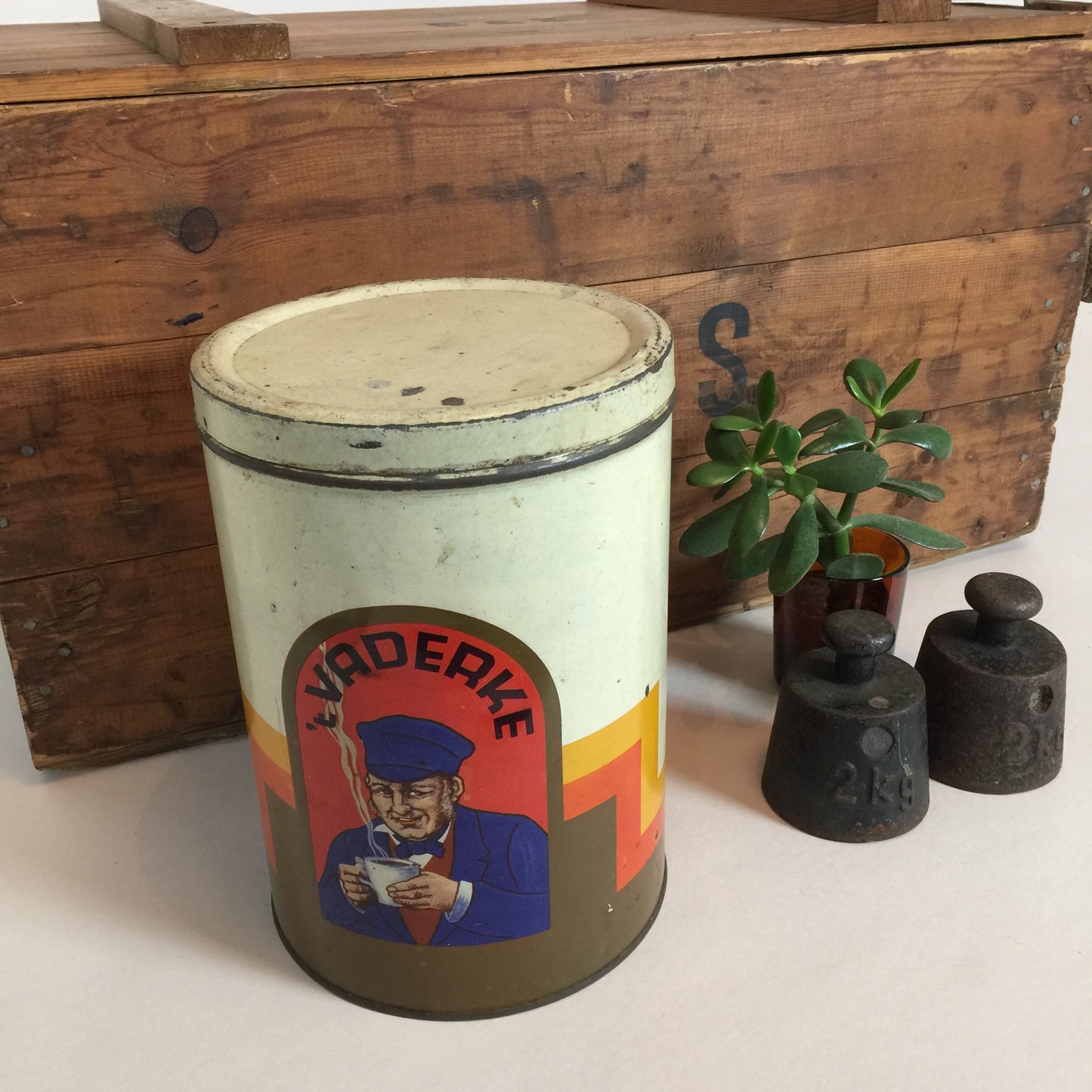 Gammal fin kaffeburk från Belgien
