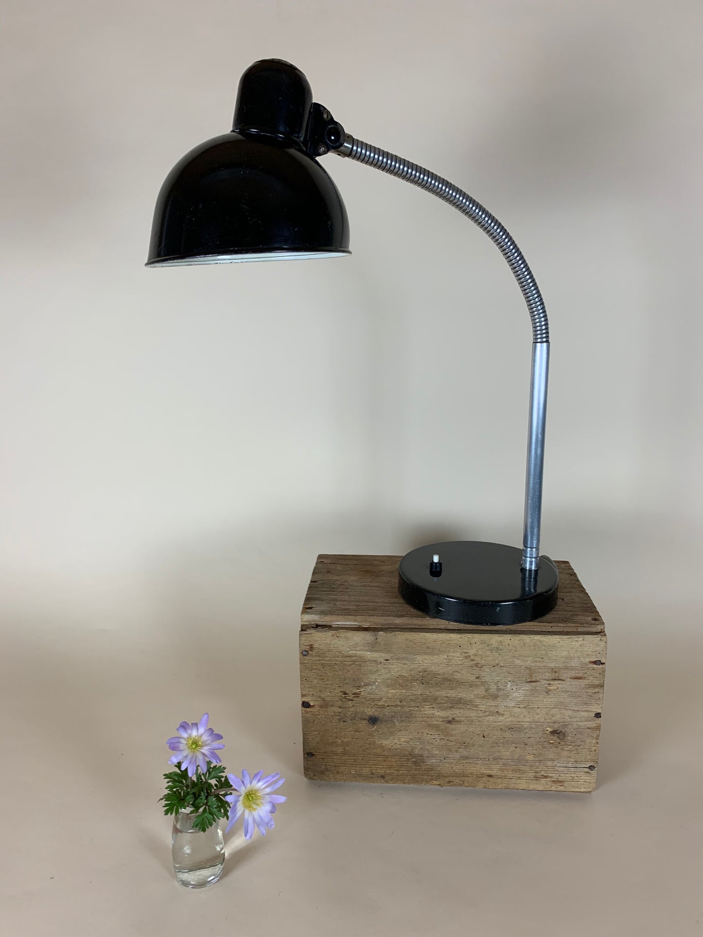 Kaiser Idell 6561 bordslampa