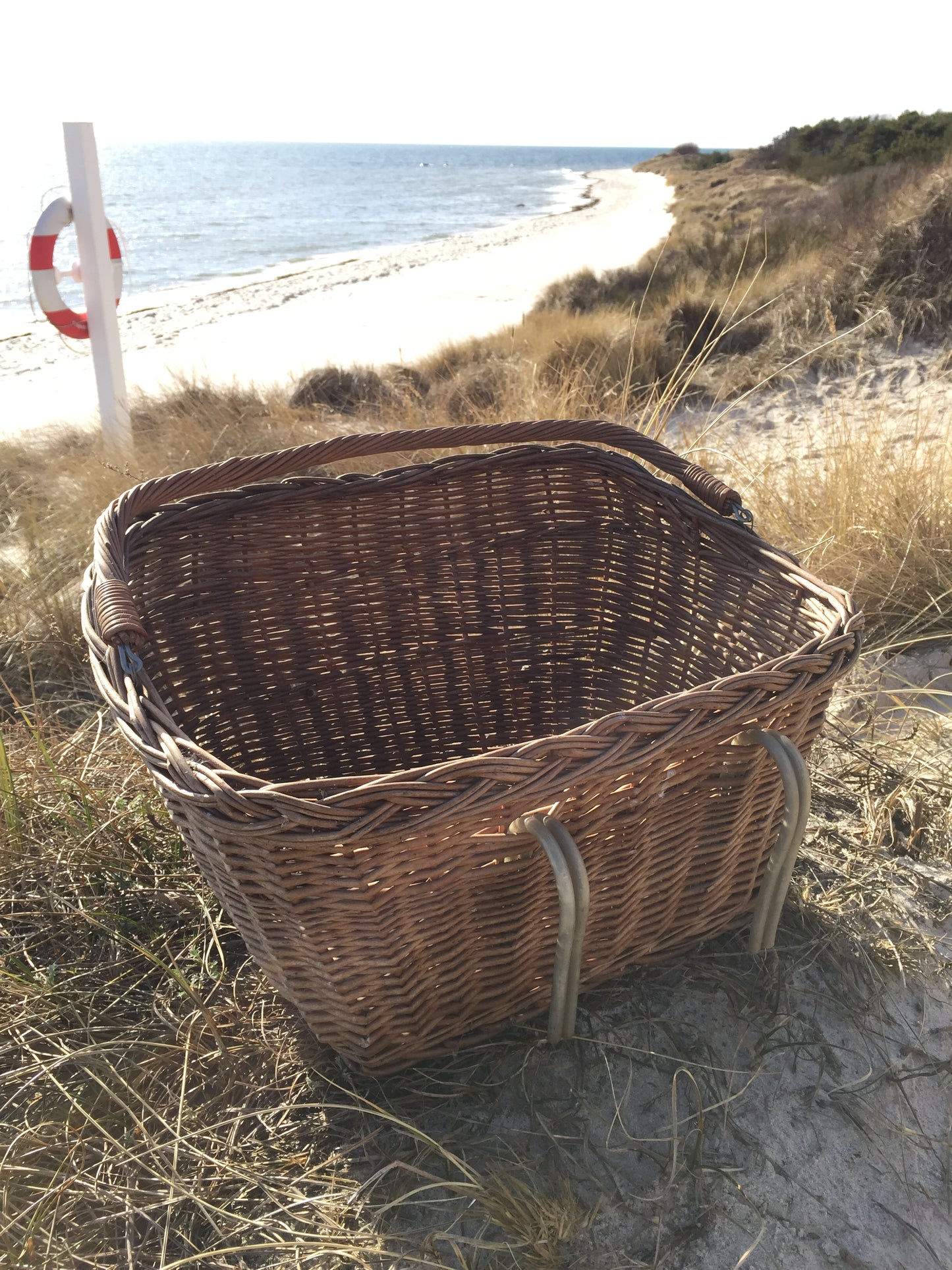 Cykelkorg i pilflätning.