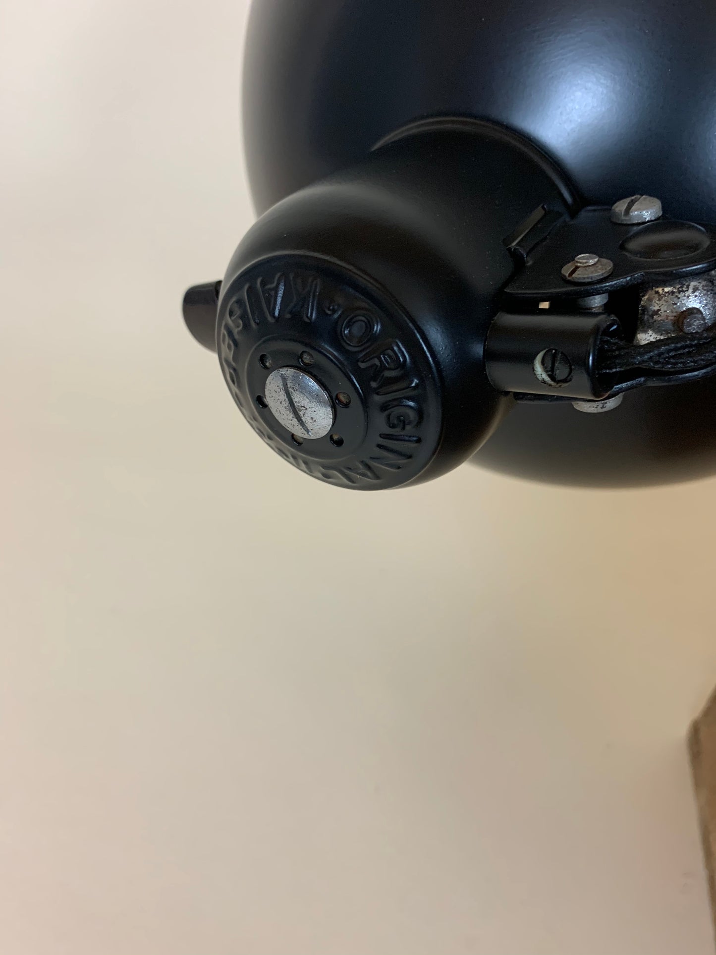 Kaiser Idell saxlampa - Svart