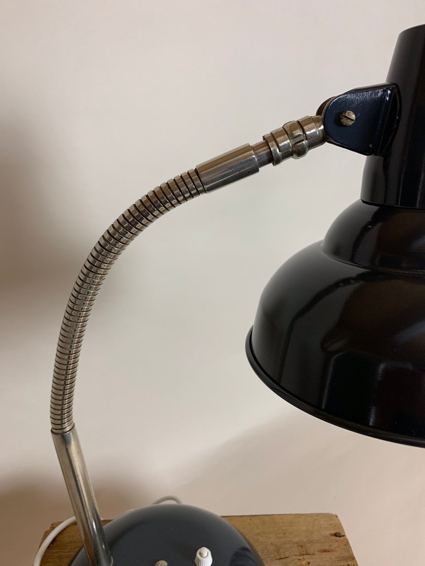 Vacker grå lampa